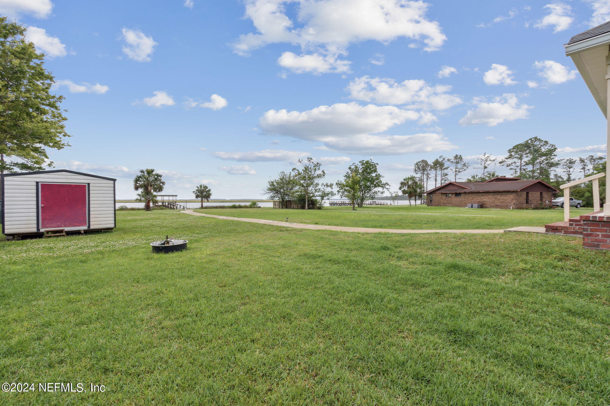 925 EAGLE BEND Court