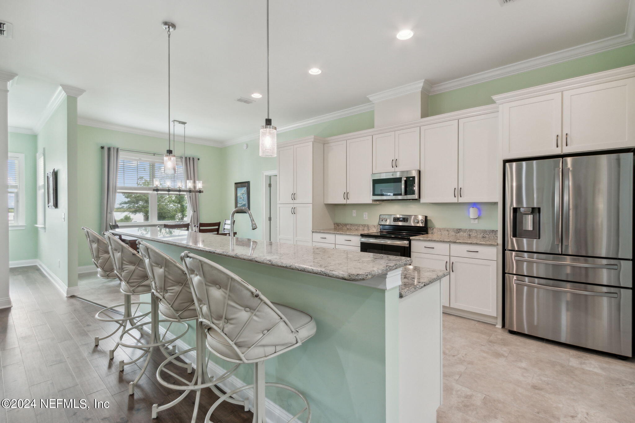 925 EAGLE BEND Court