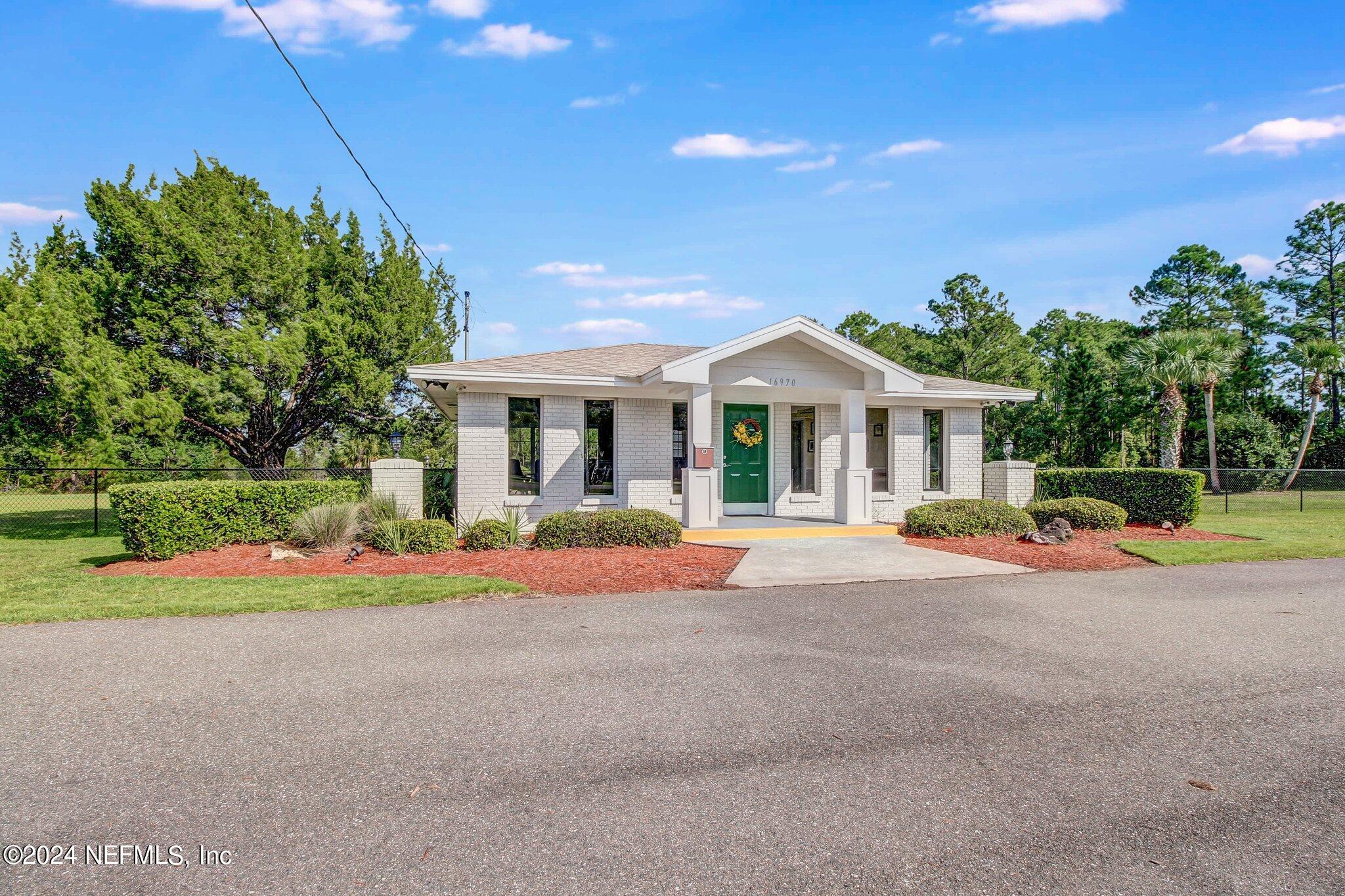 925 EAGLE BEND Court