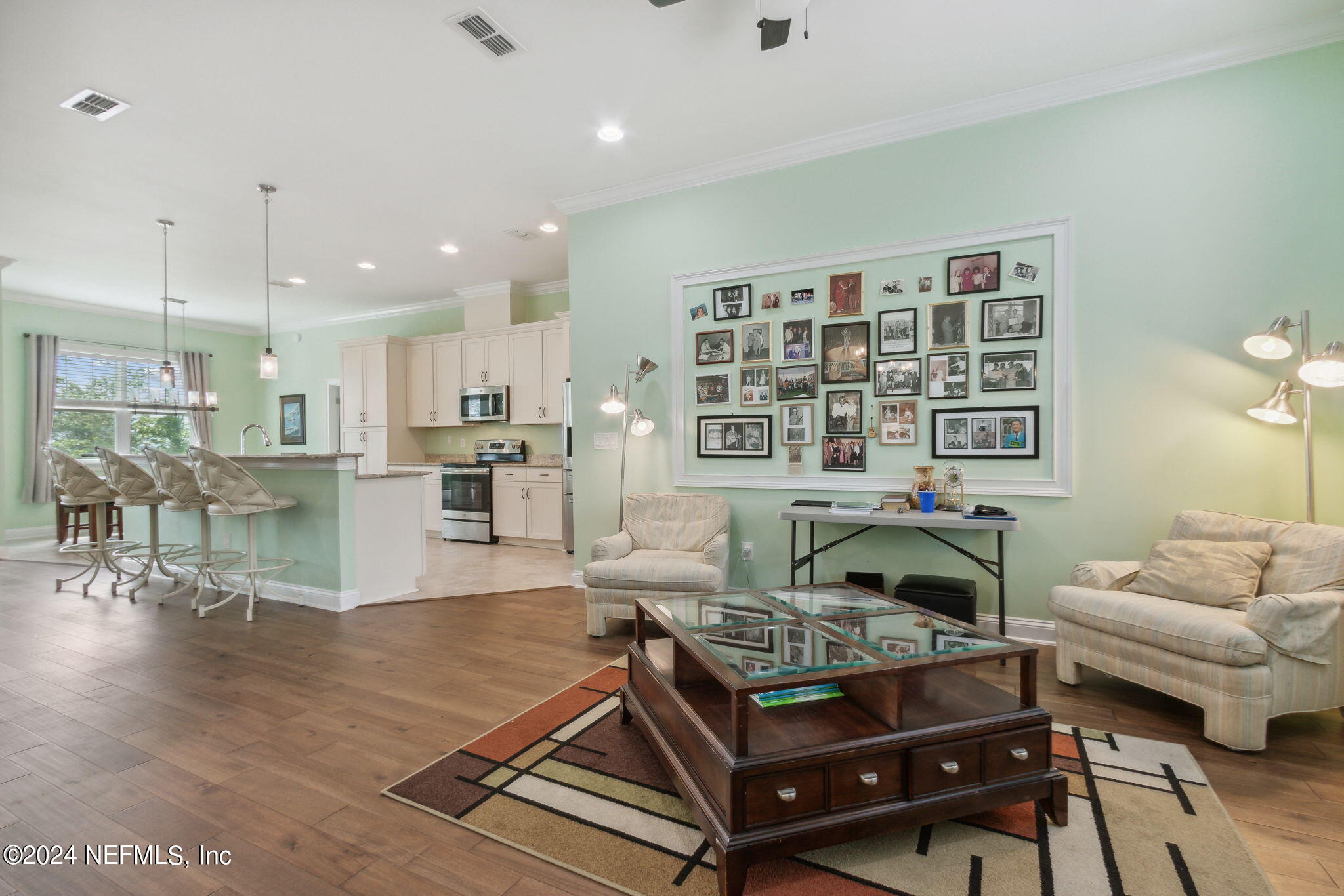 925 EAGLE BEND Court