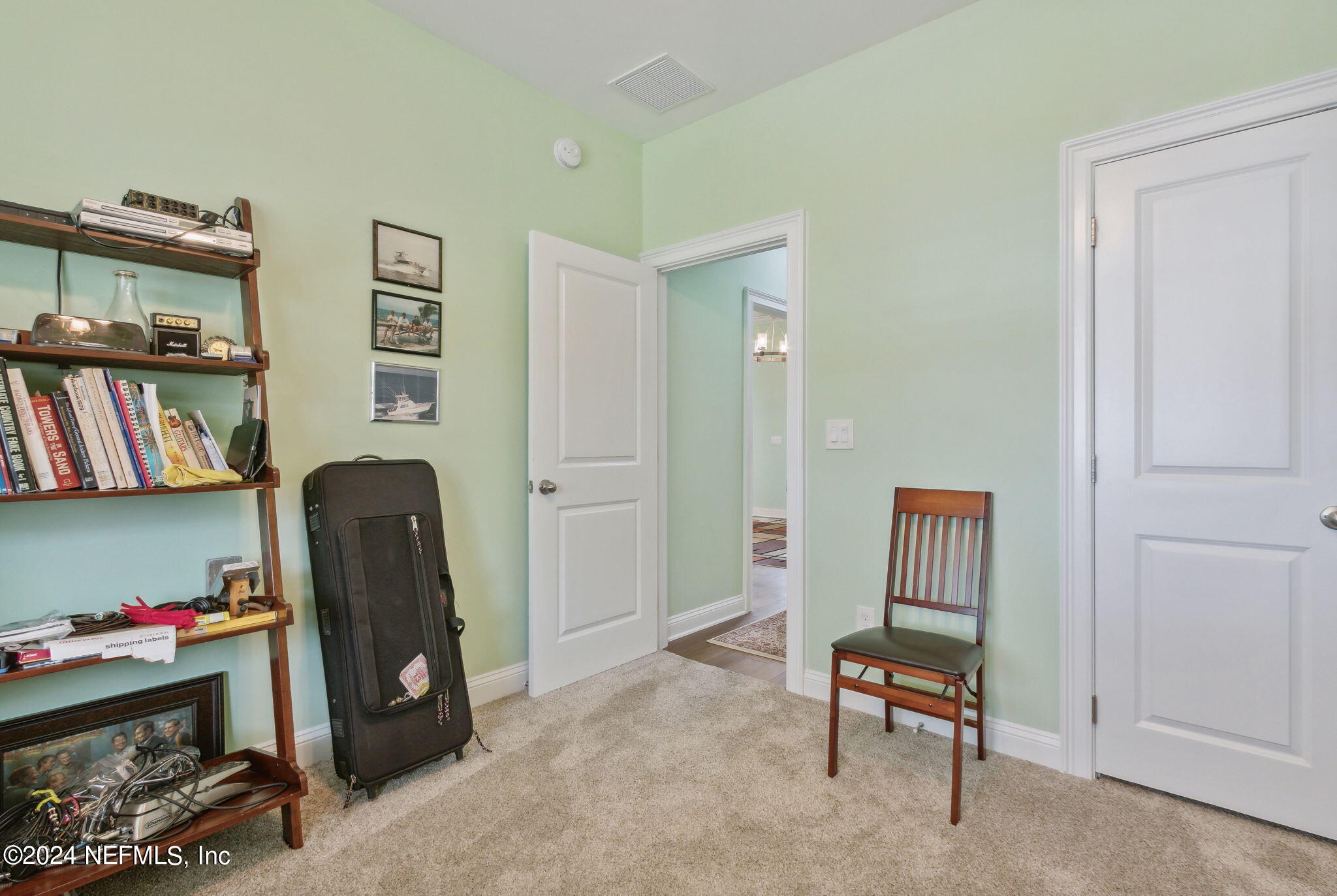 925 EAGLE BEND Court