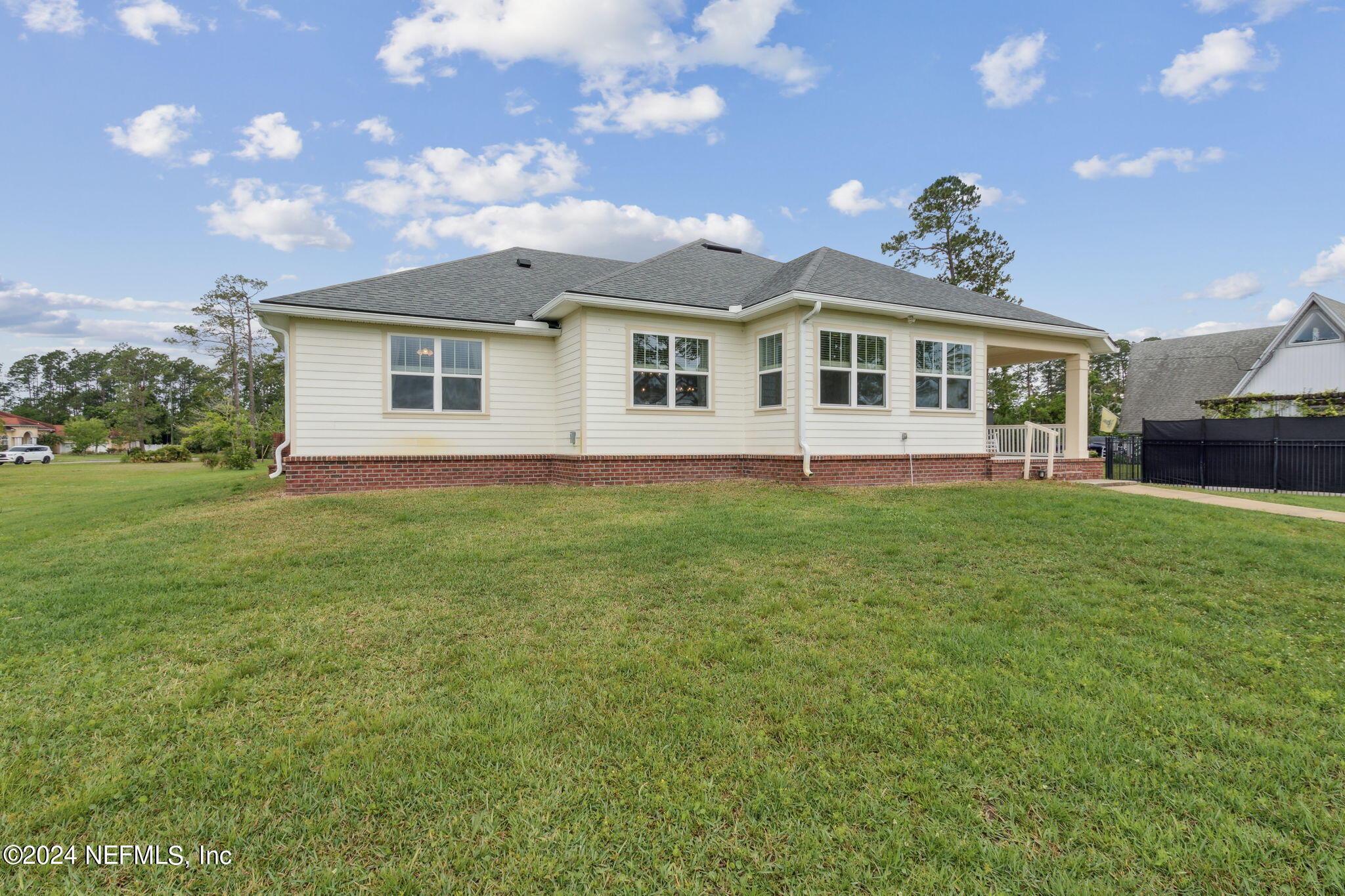 925 EAGLE BEND Court