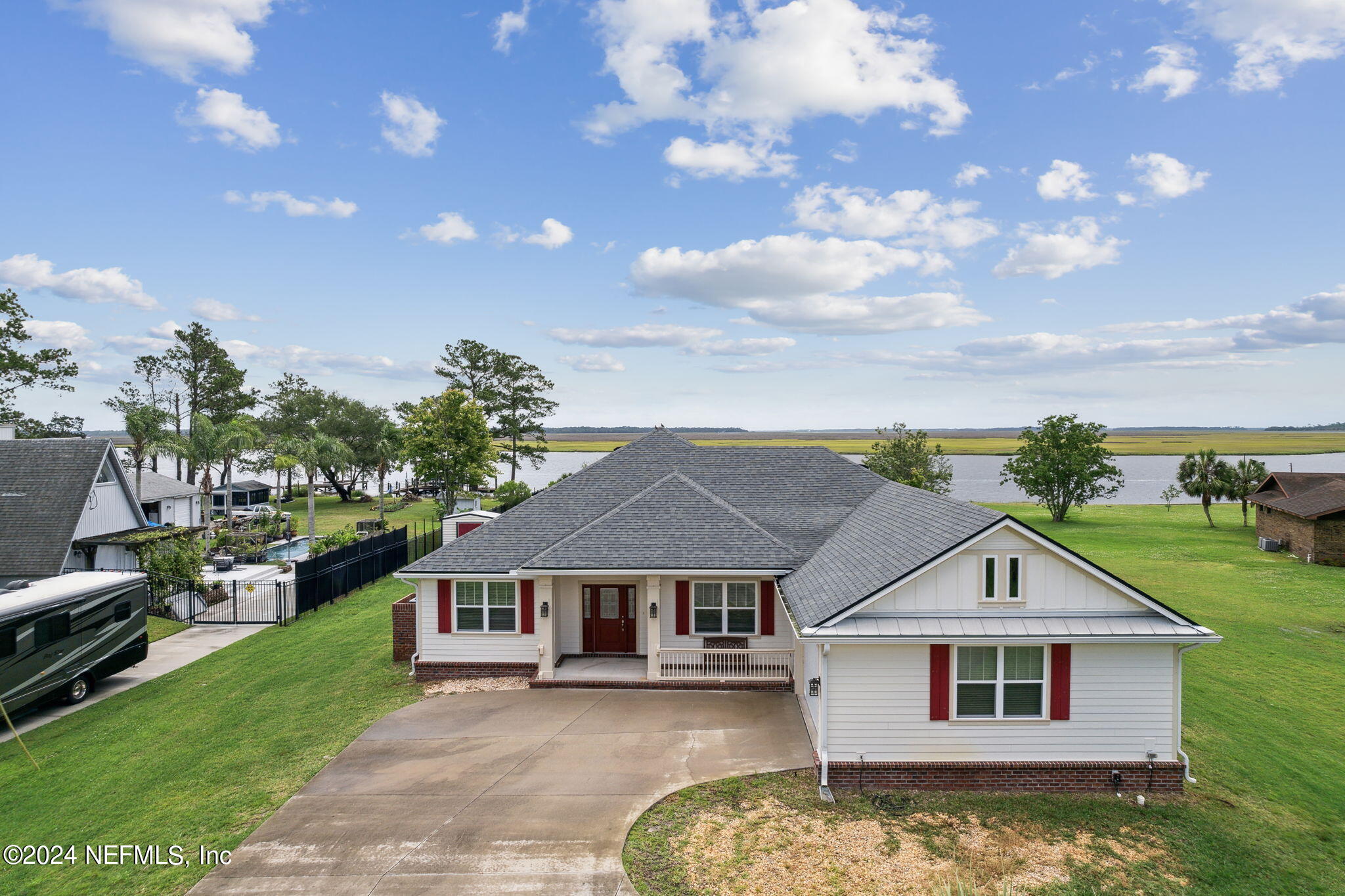 925 EAGLE BEND Court