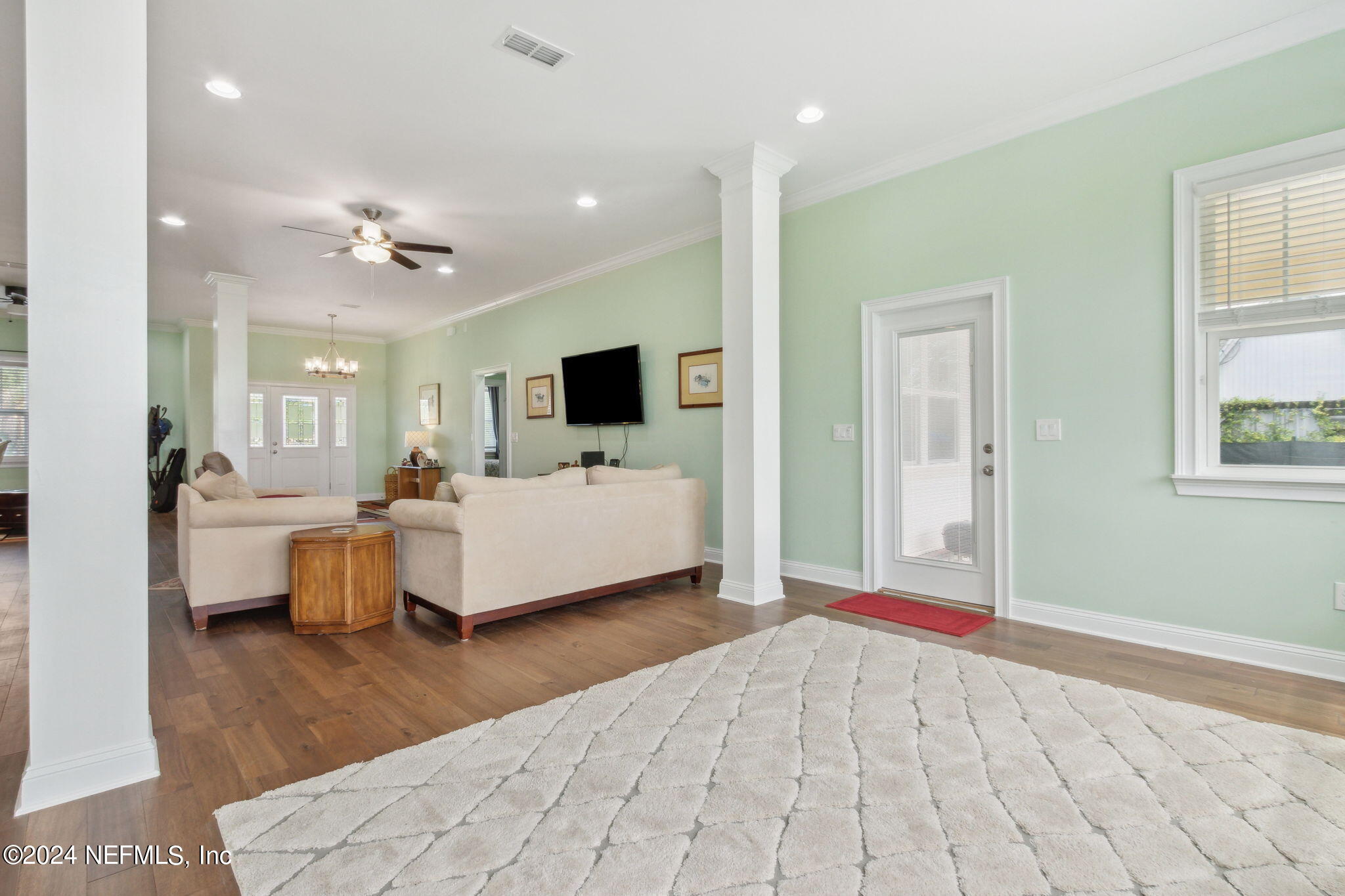 925 EAGLE BEND Court