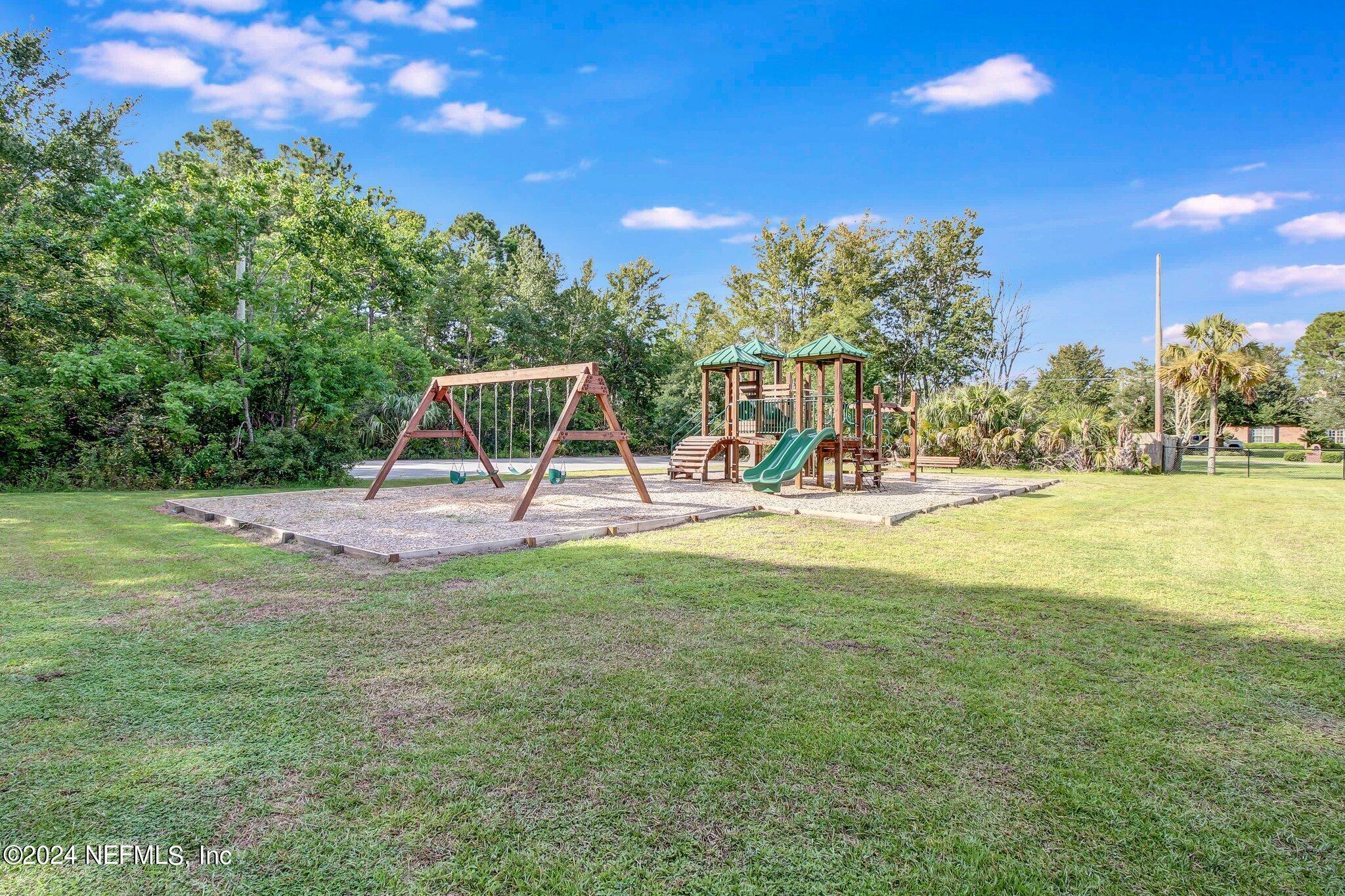 925 EAGLE BEND Court