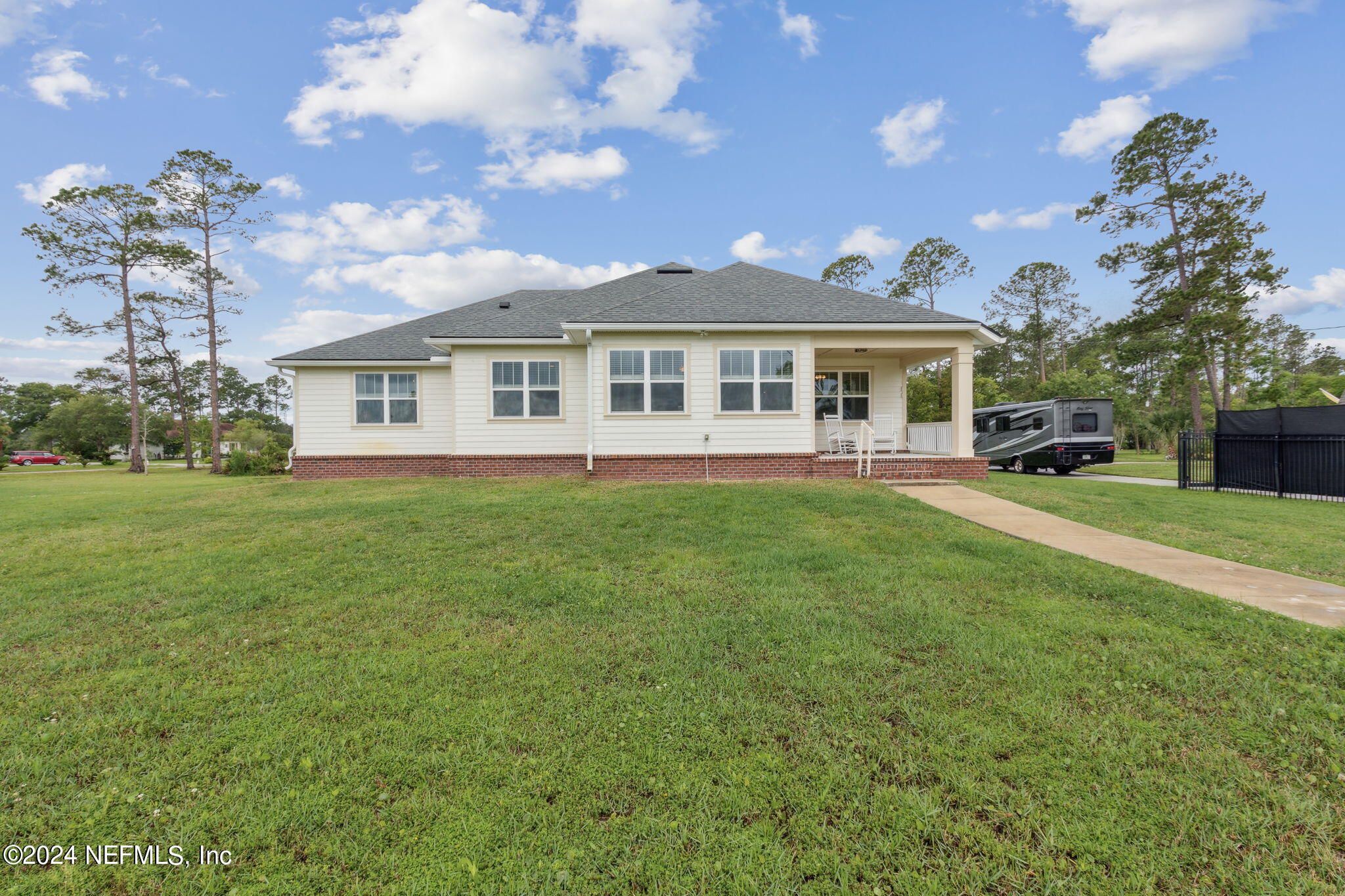 925 EAGLE BEND Court