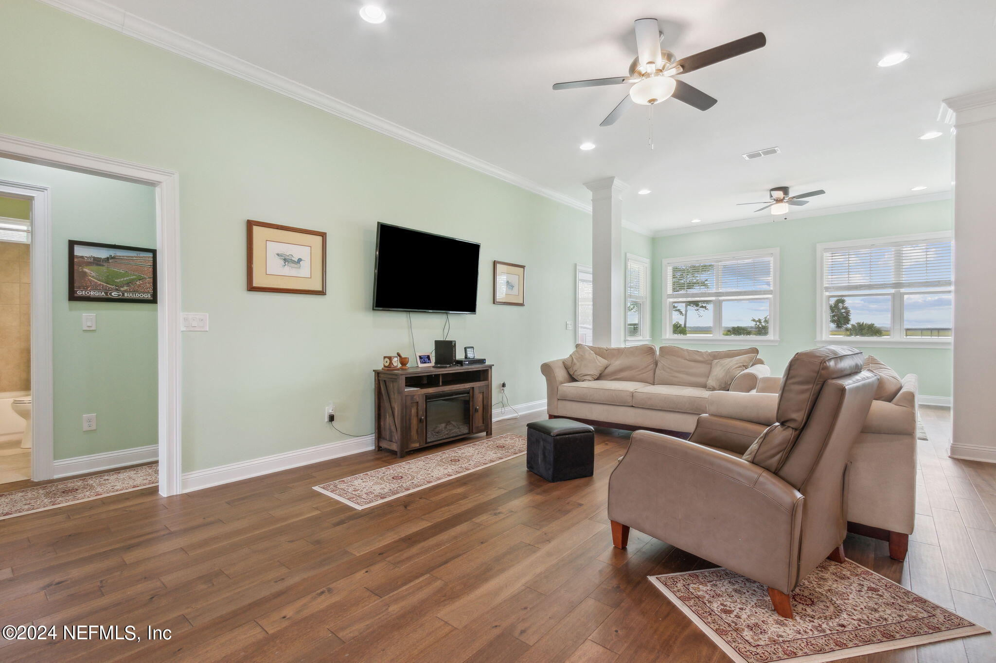 925 EAGLE BEND Court
