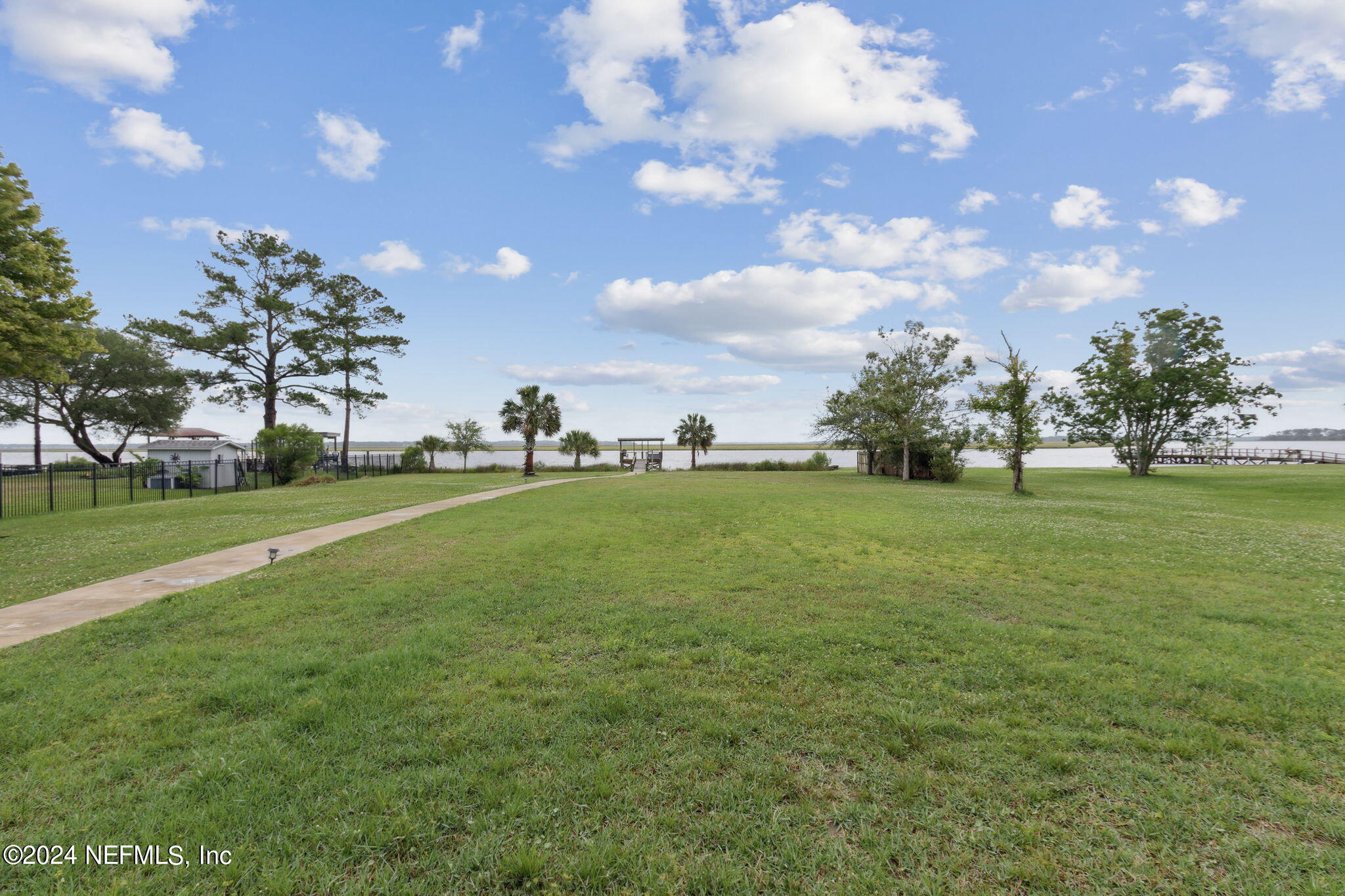 925 EAGLE BEND Court