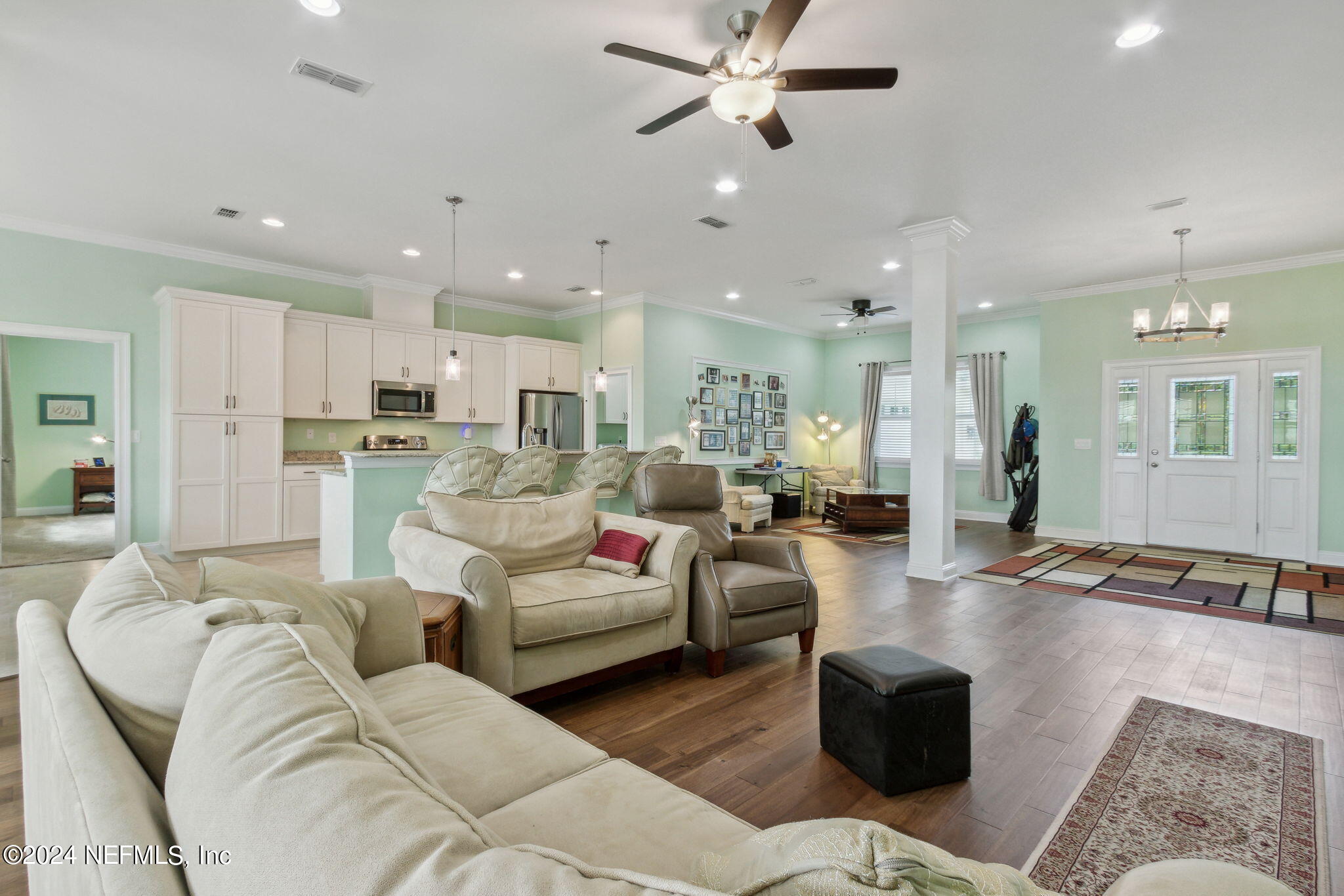 925 EAGLE BEND Court