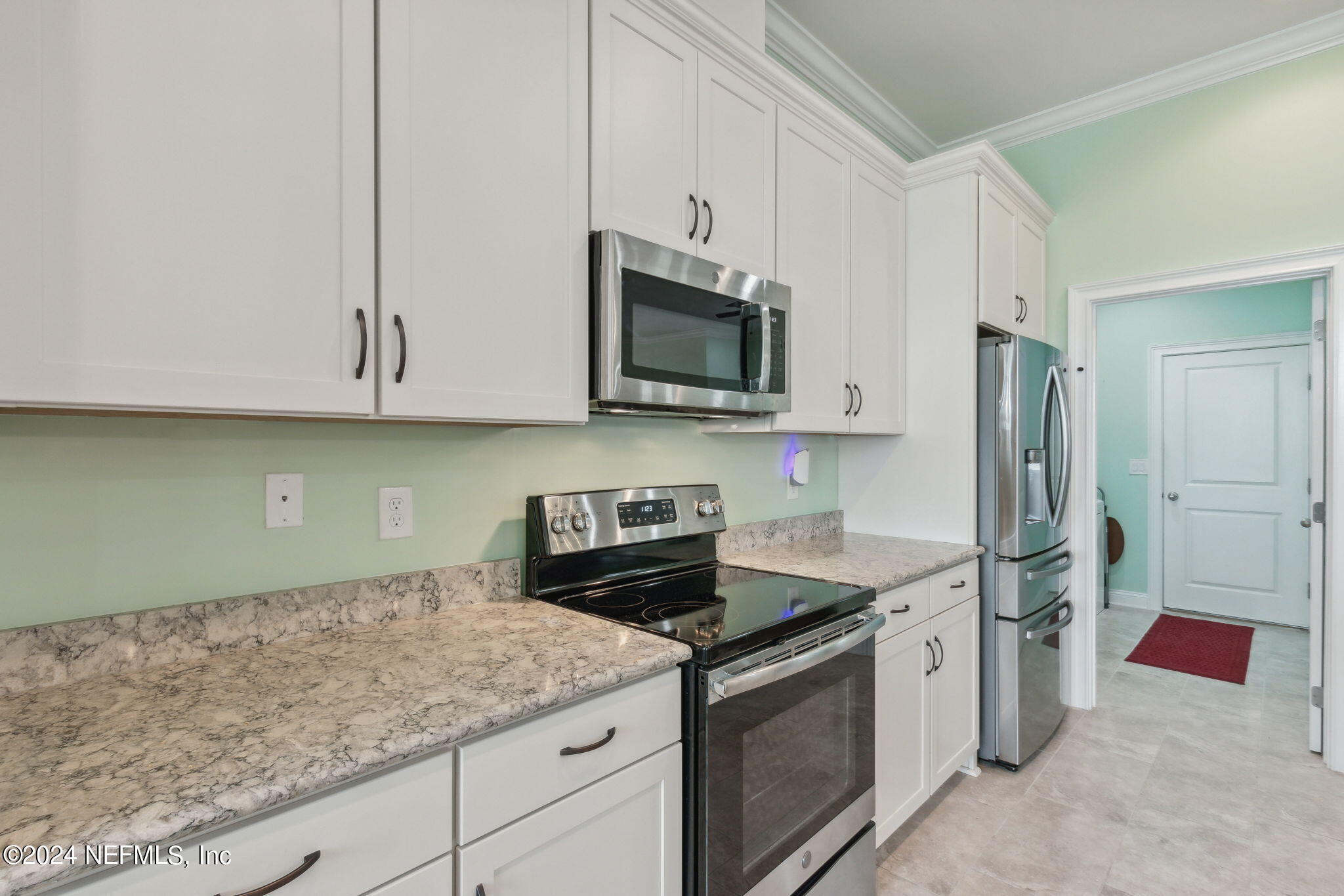 925 EAGLE BEND Court