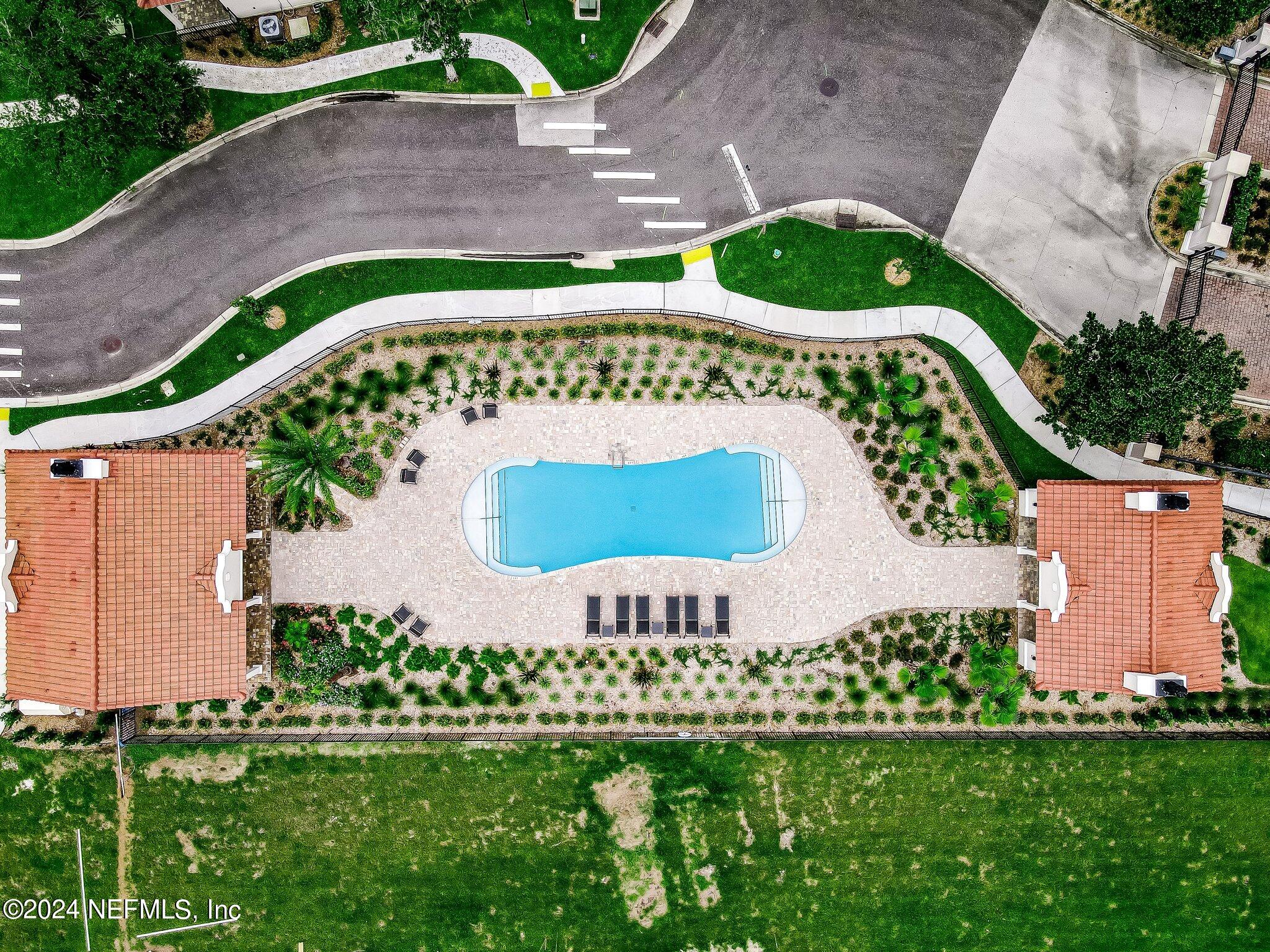 96014 ENCLAVE Manor