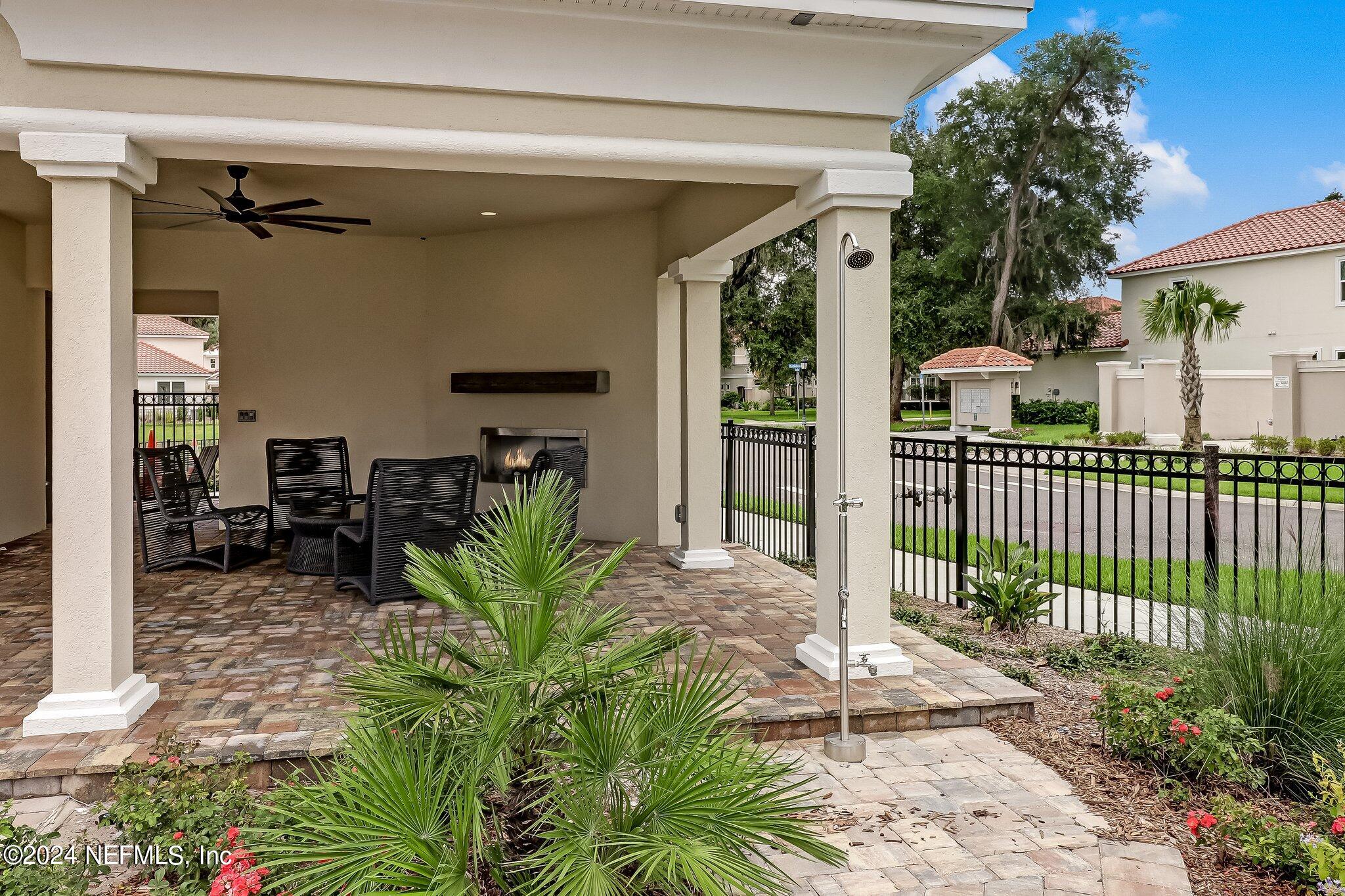 96014 ENCLAVE Manor