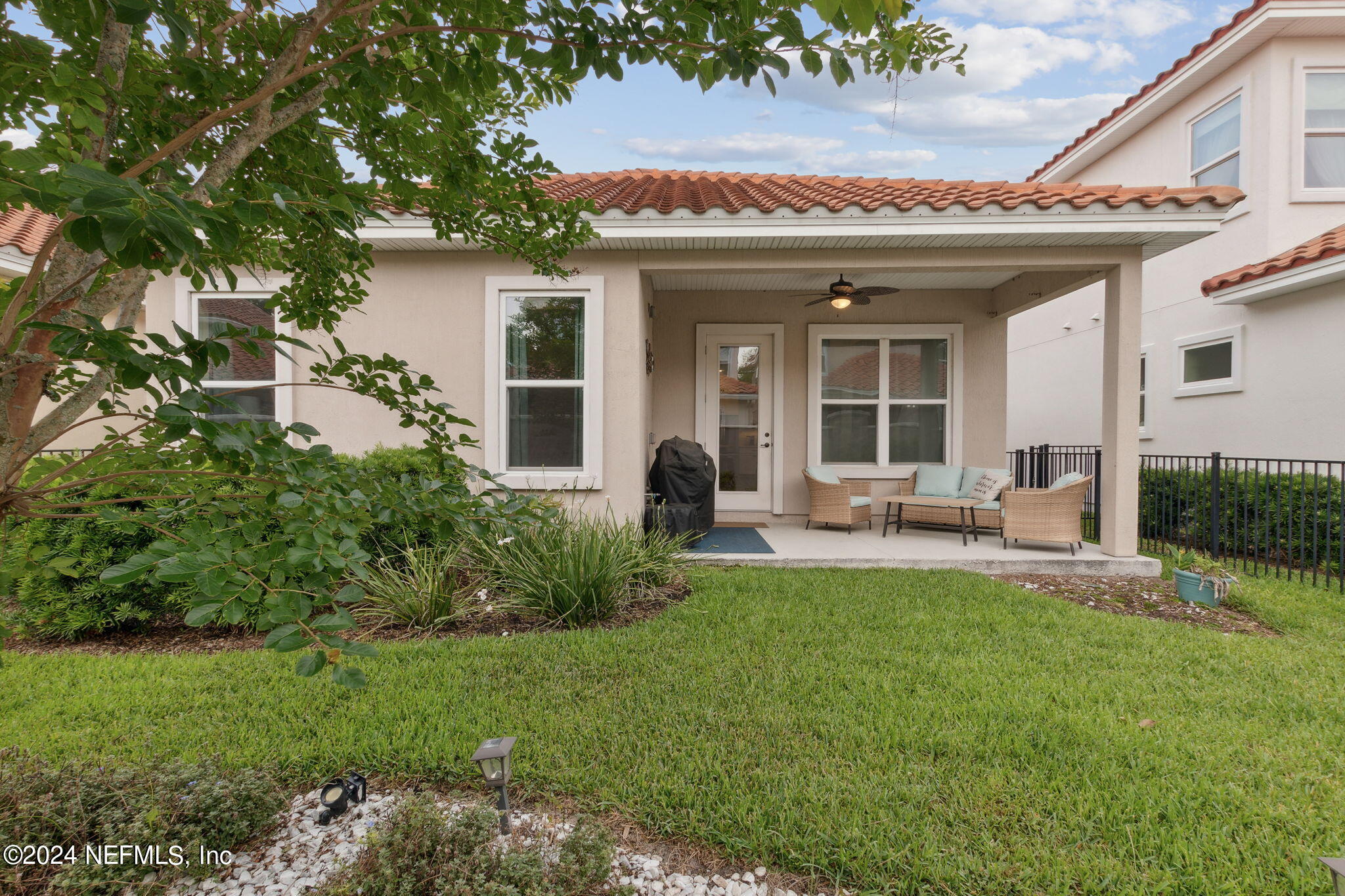 96014 ENCLAVE Manor