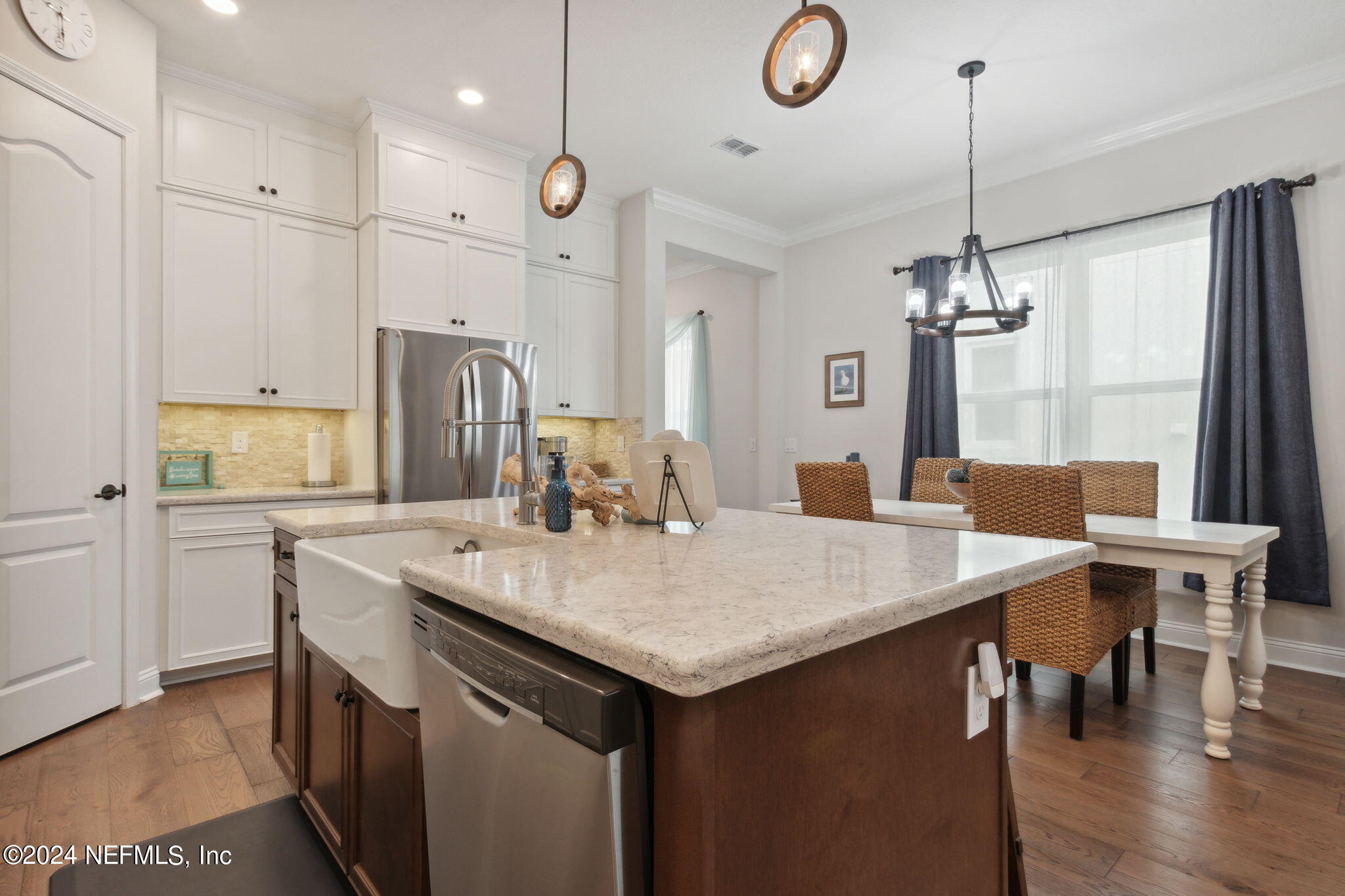 96014 ENCLAVE Manor