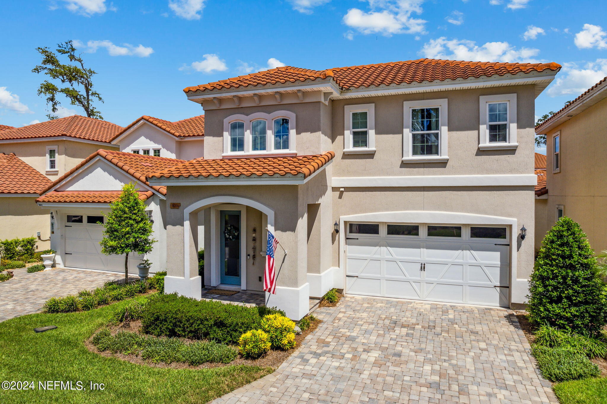 96014 ENCLAVE Manor