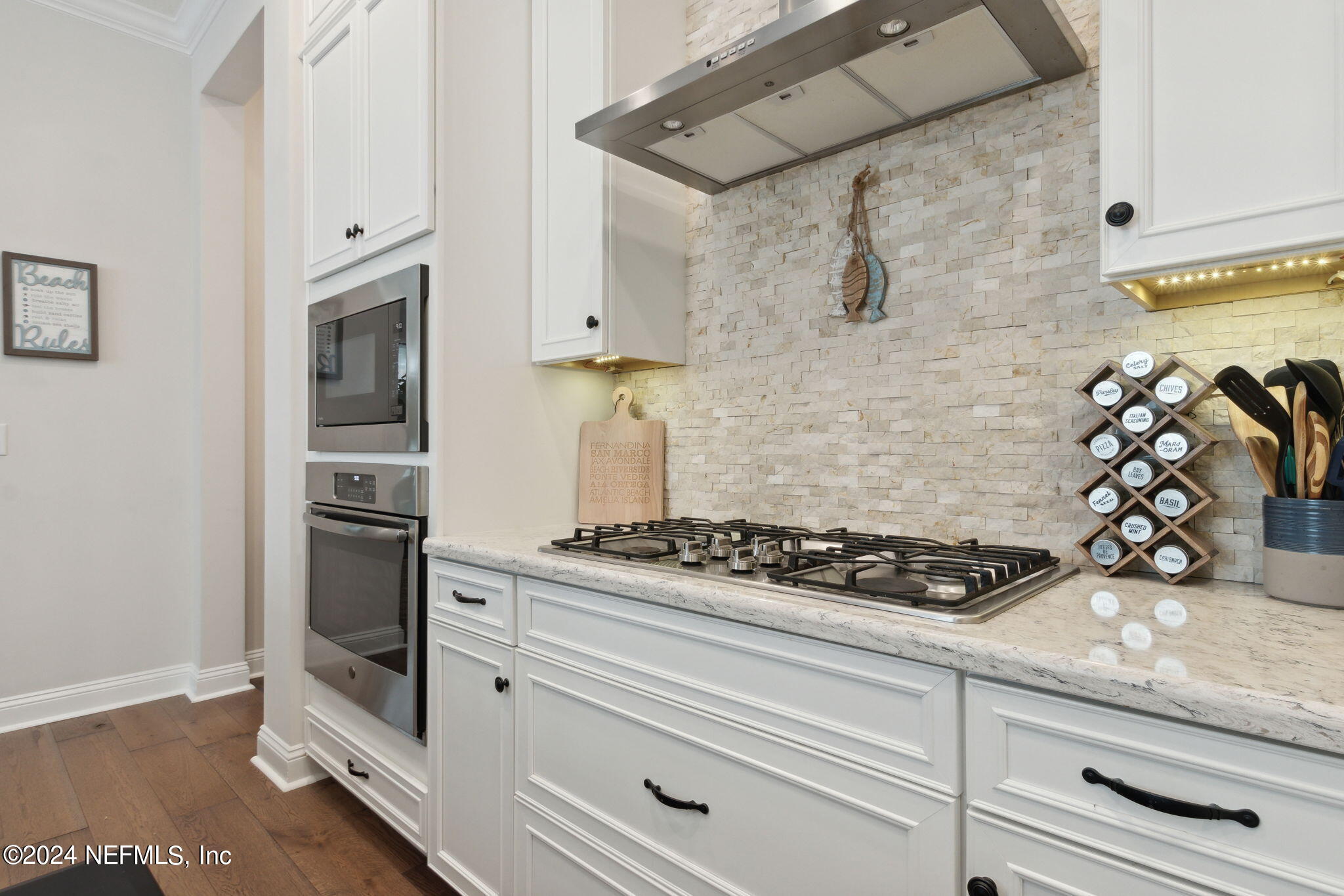 96014 ENCLAVE Manor