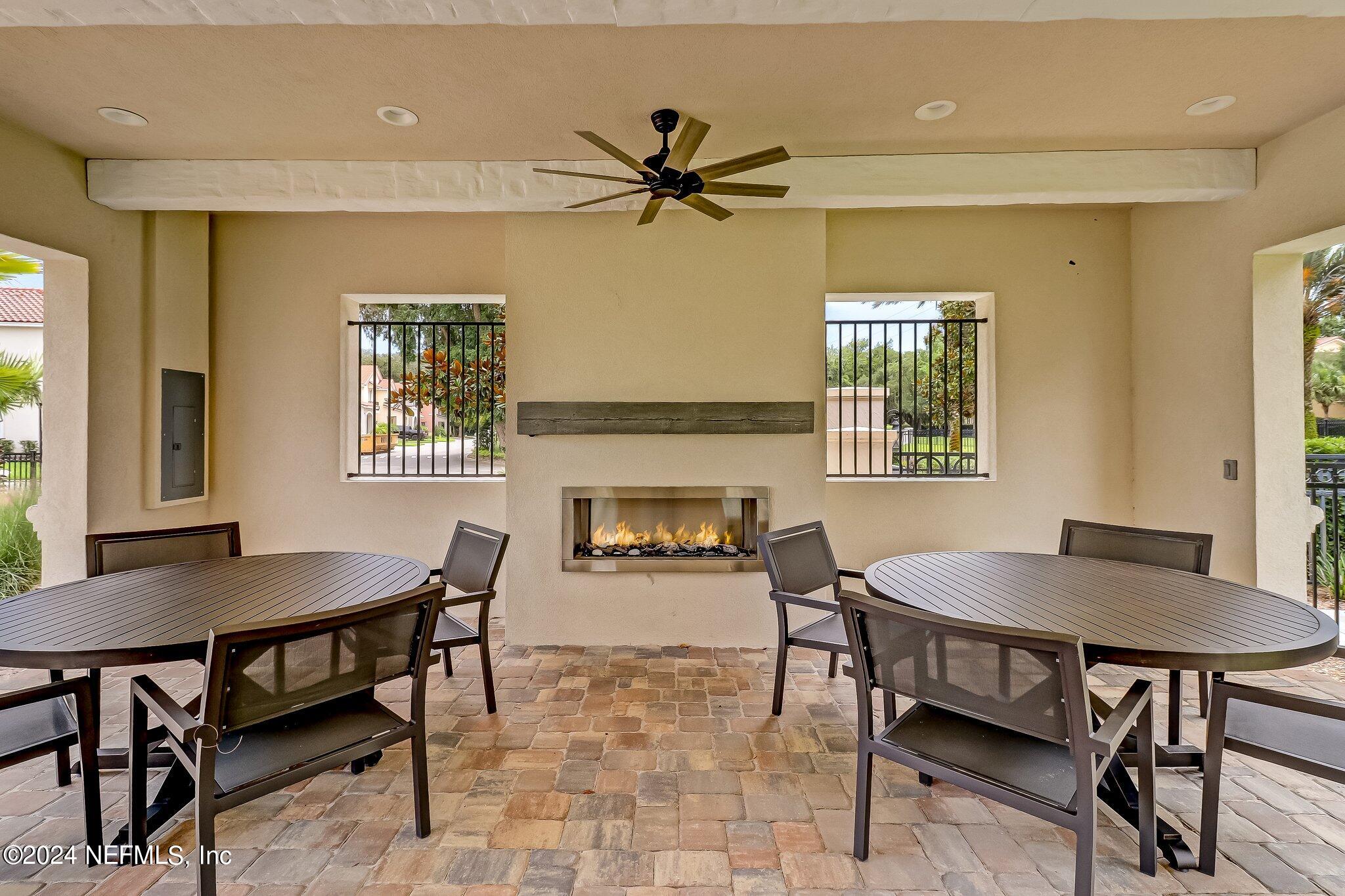 96014 ENCLAVE Manor