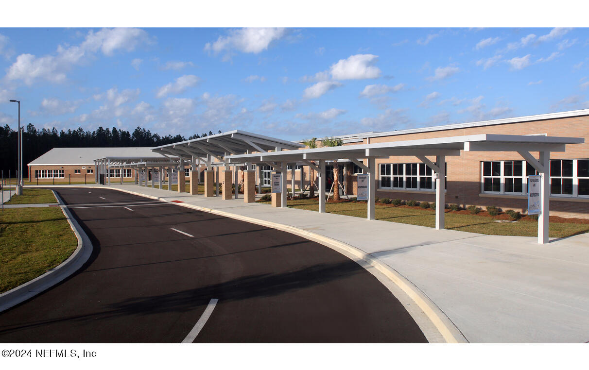 632 HAWTHORN PARK Circle