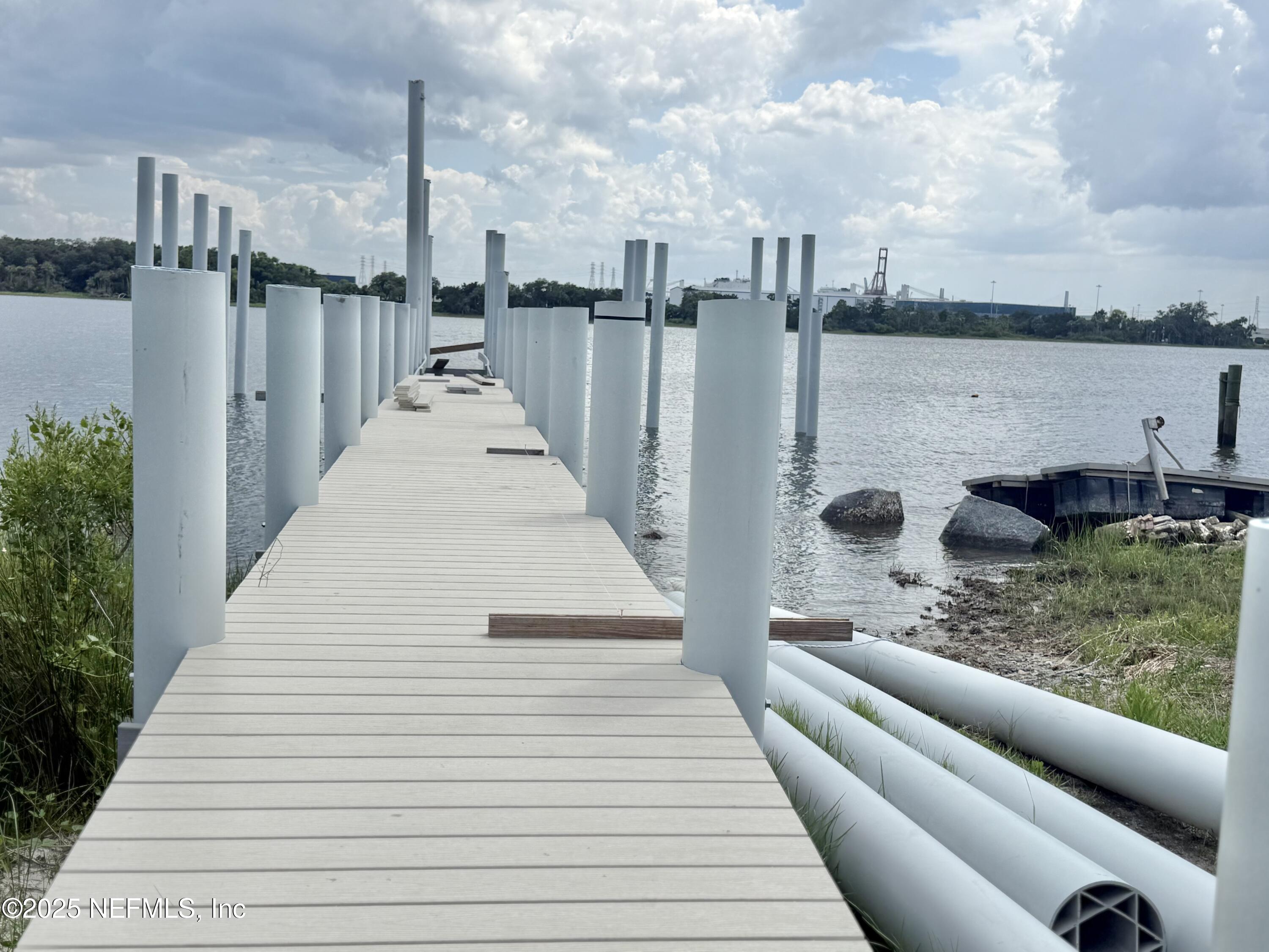 6030 HECKSCHER Drive