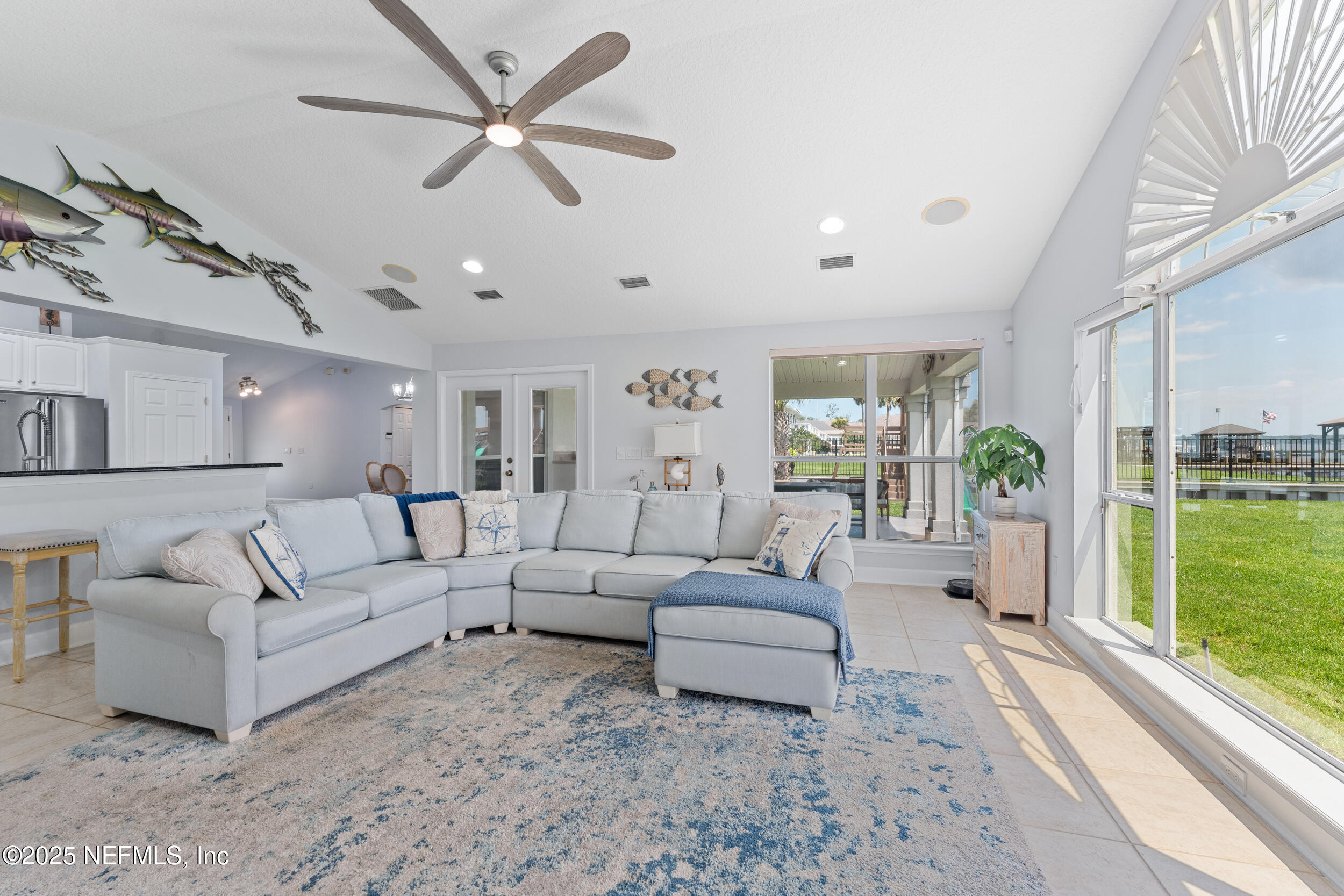 6102 HECKSCHER Drive