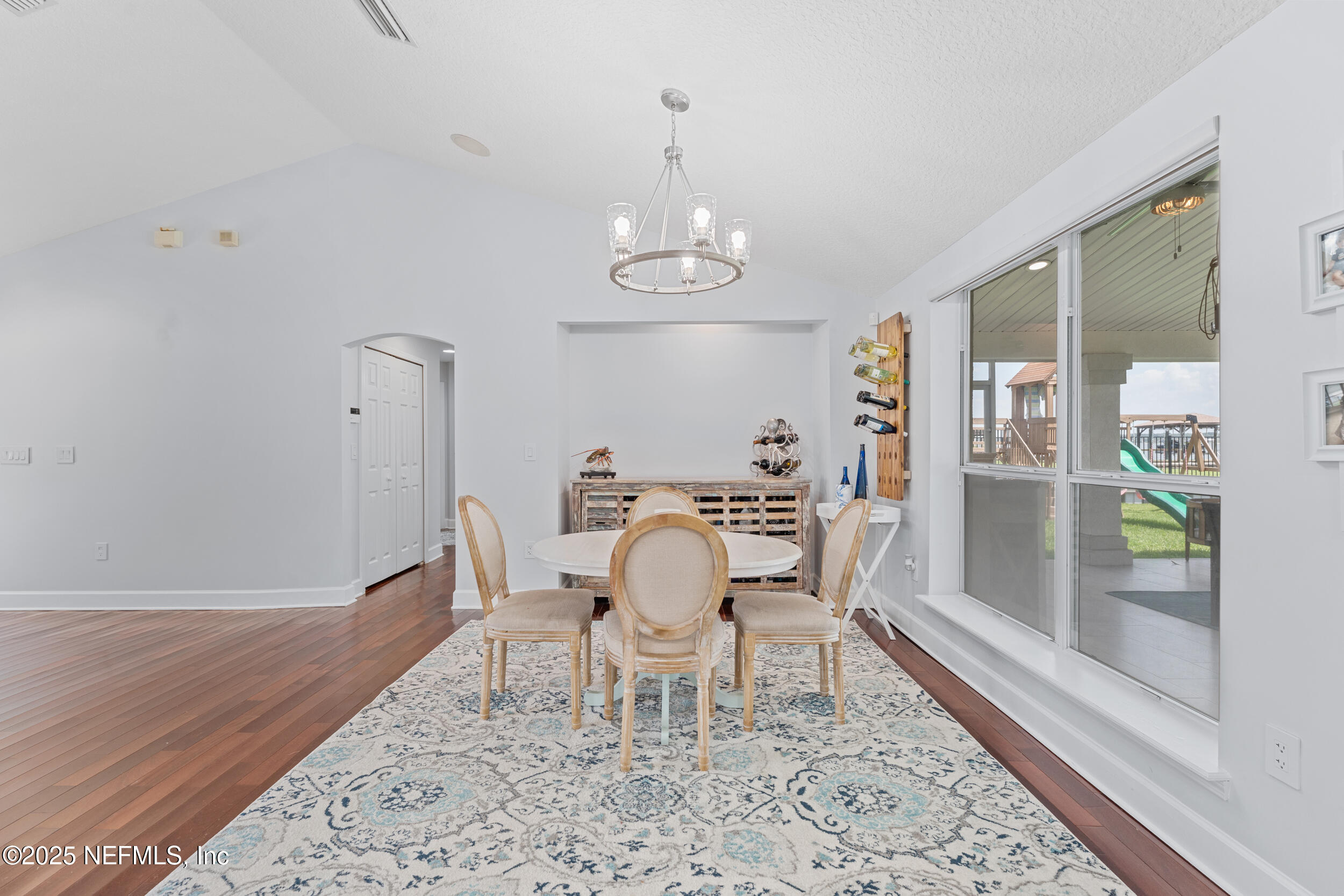 6102 HECKSCHER Drive