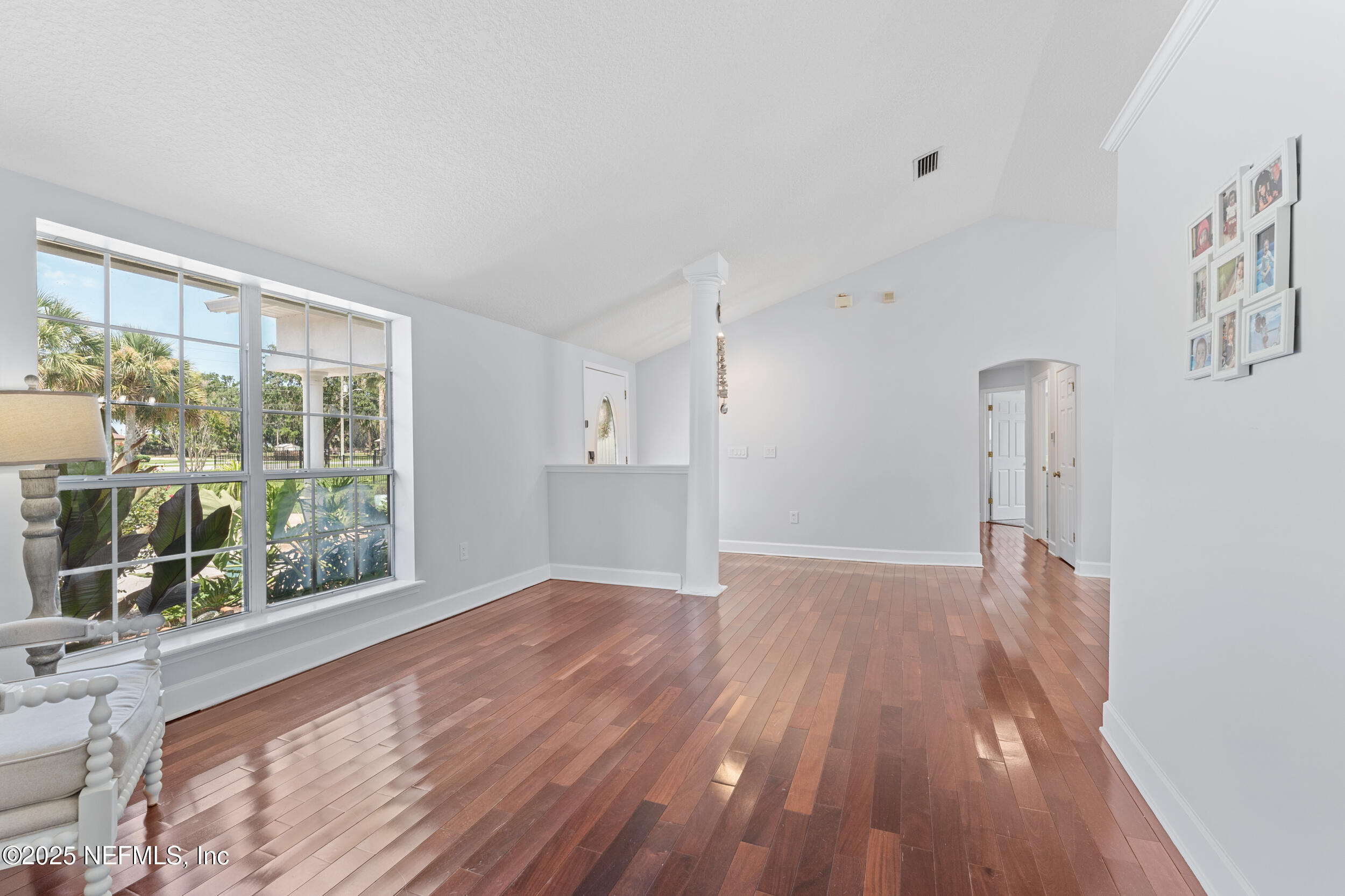 6102 HECKSCHER Drive