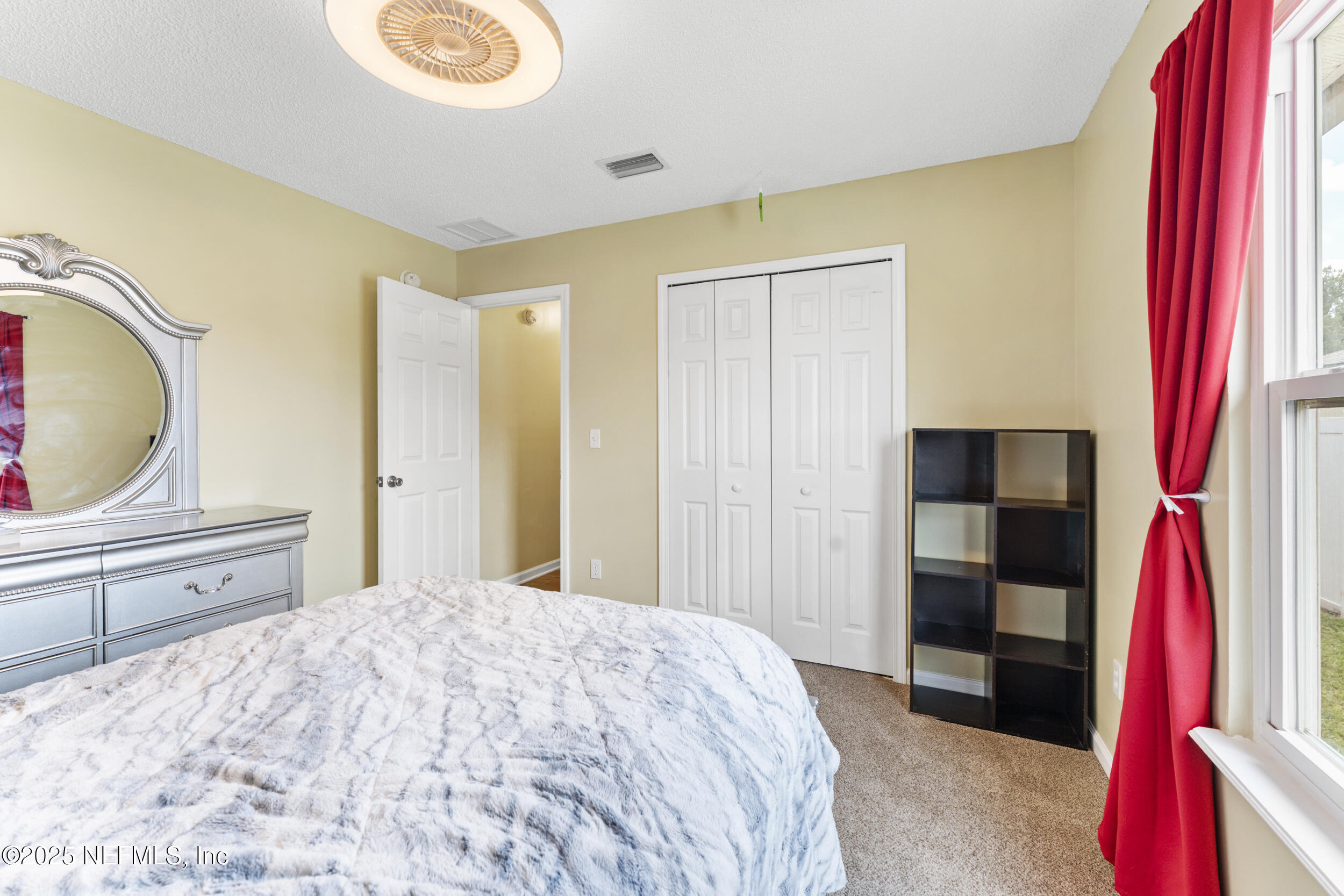 8730 STAR LEAF Road N