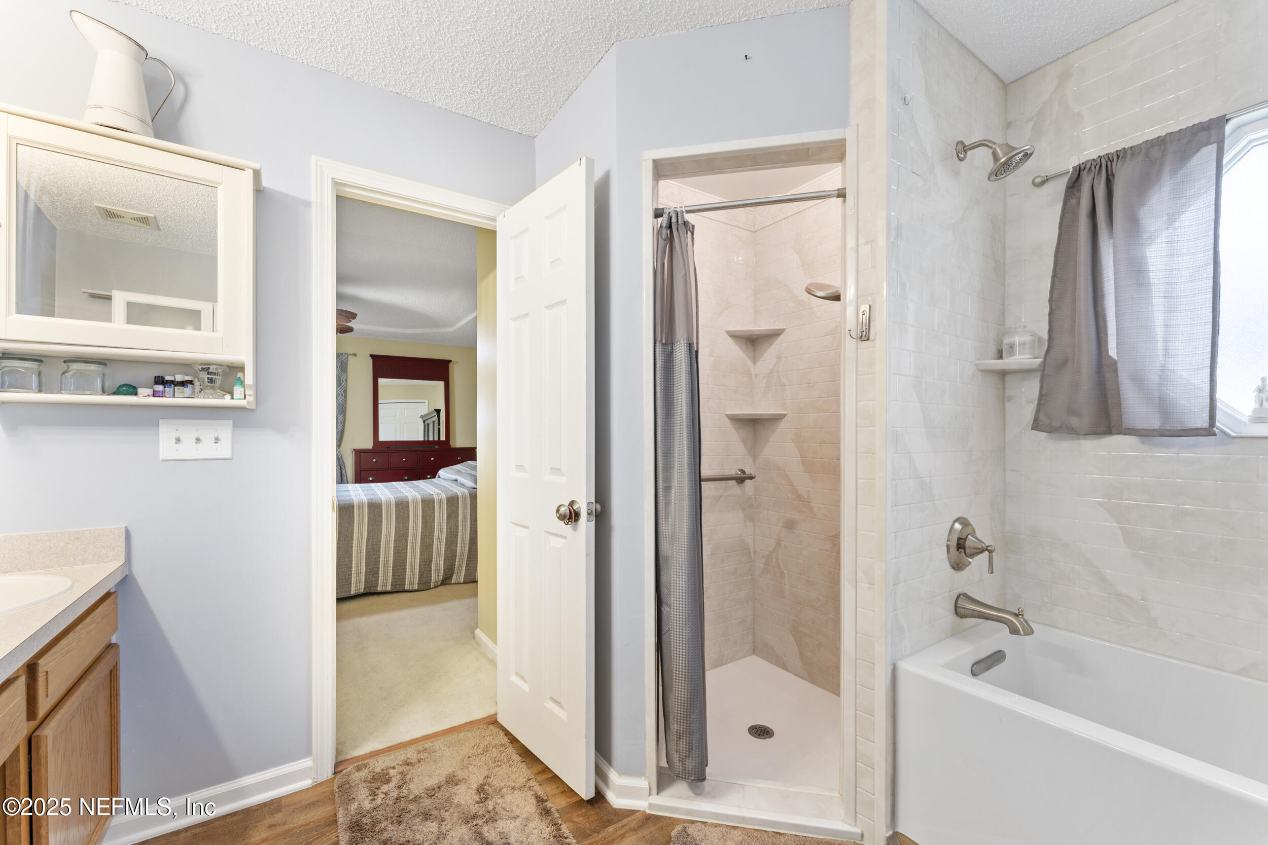 8730 STAR LEAF Road N