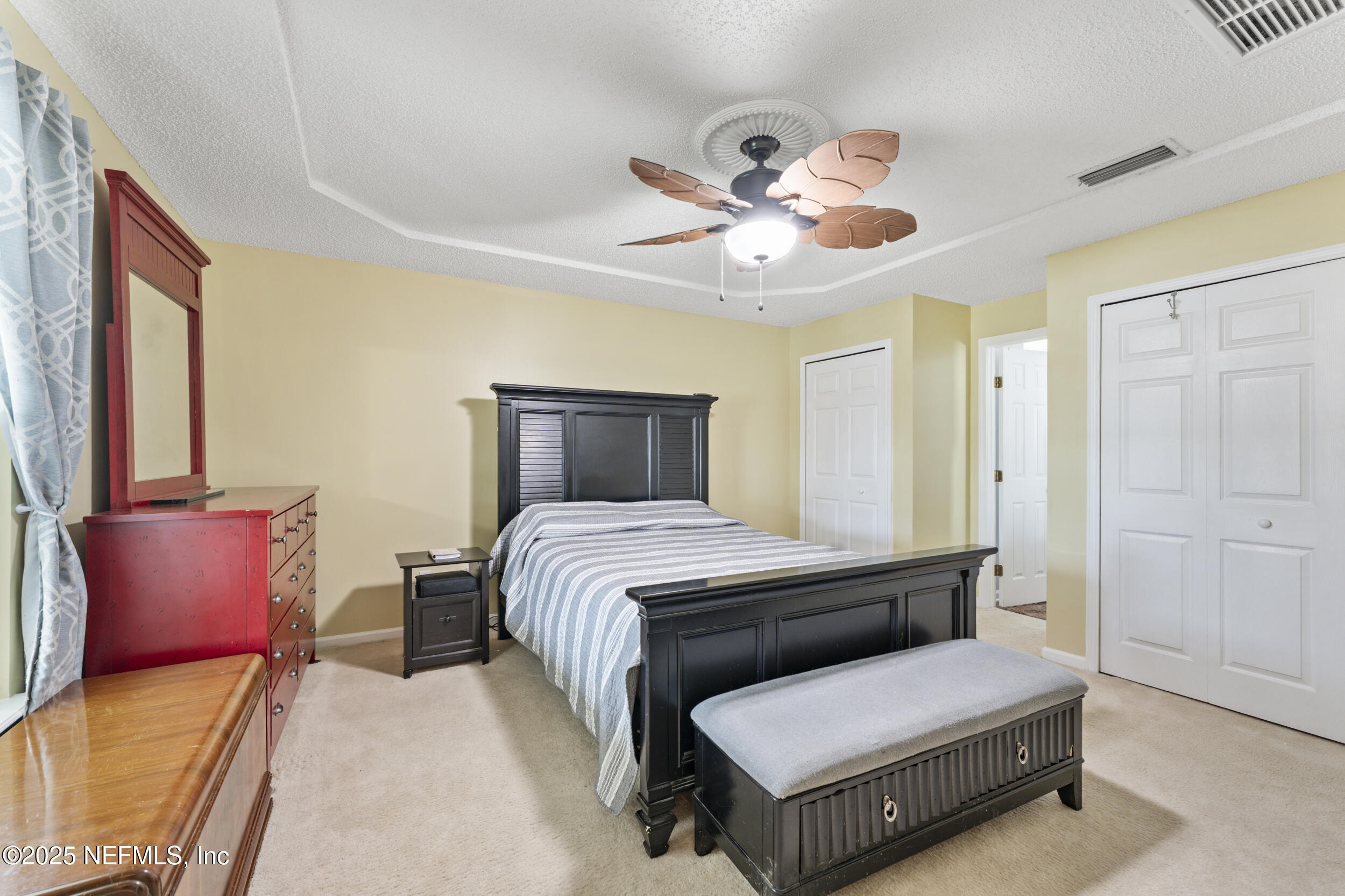 8730 STAR LEAF Road N