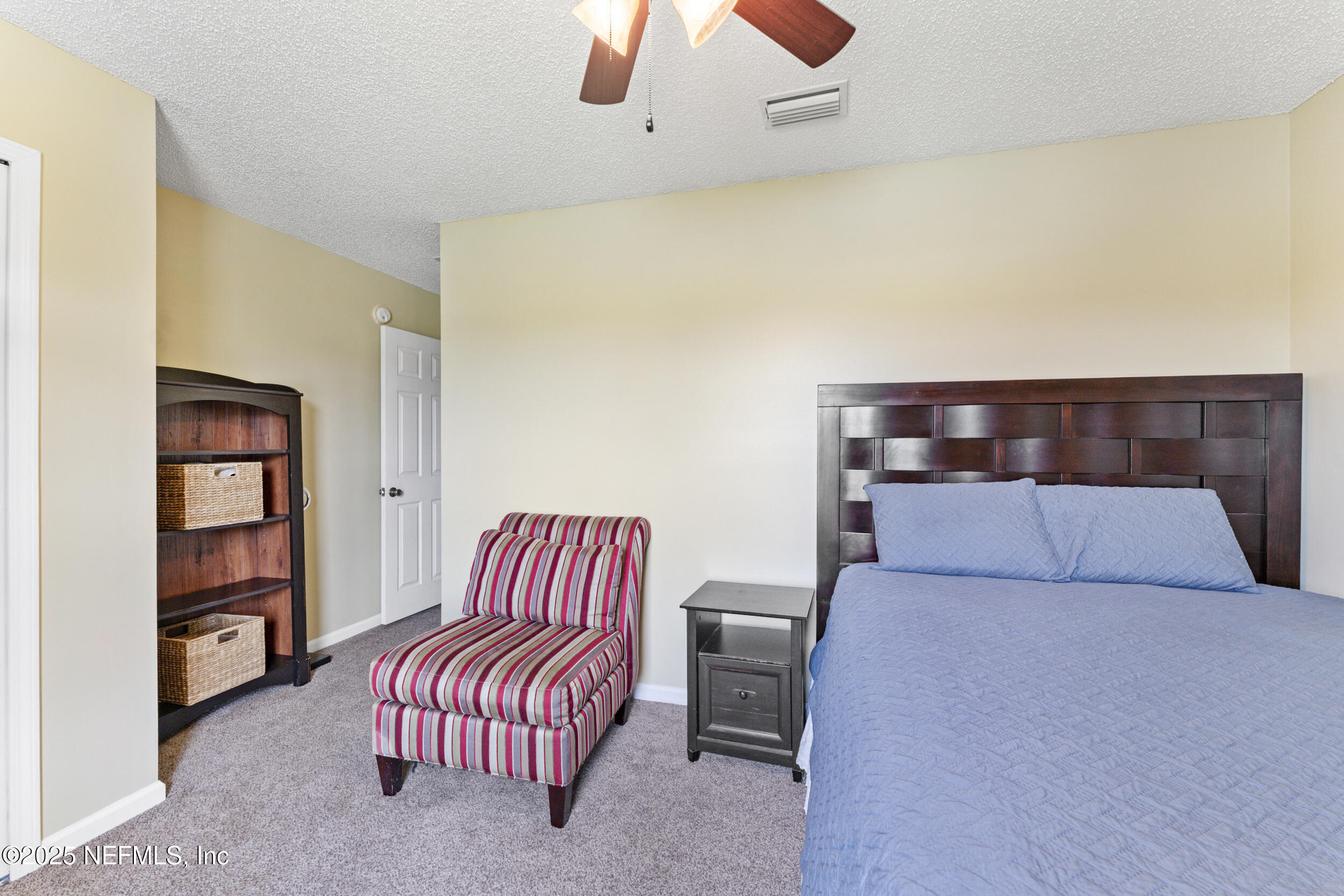 8730 STAR LEAF Road N