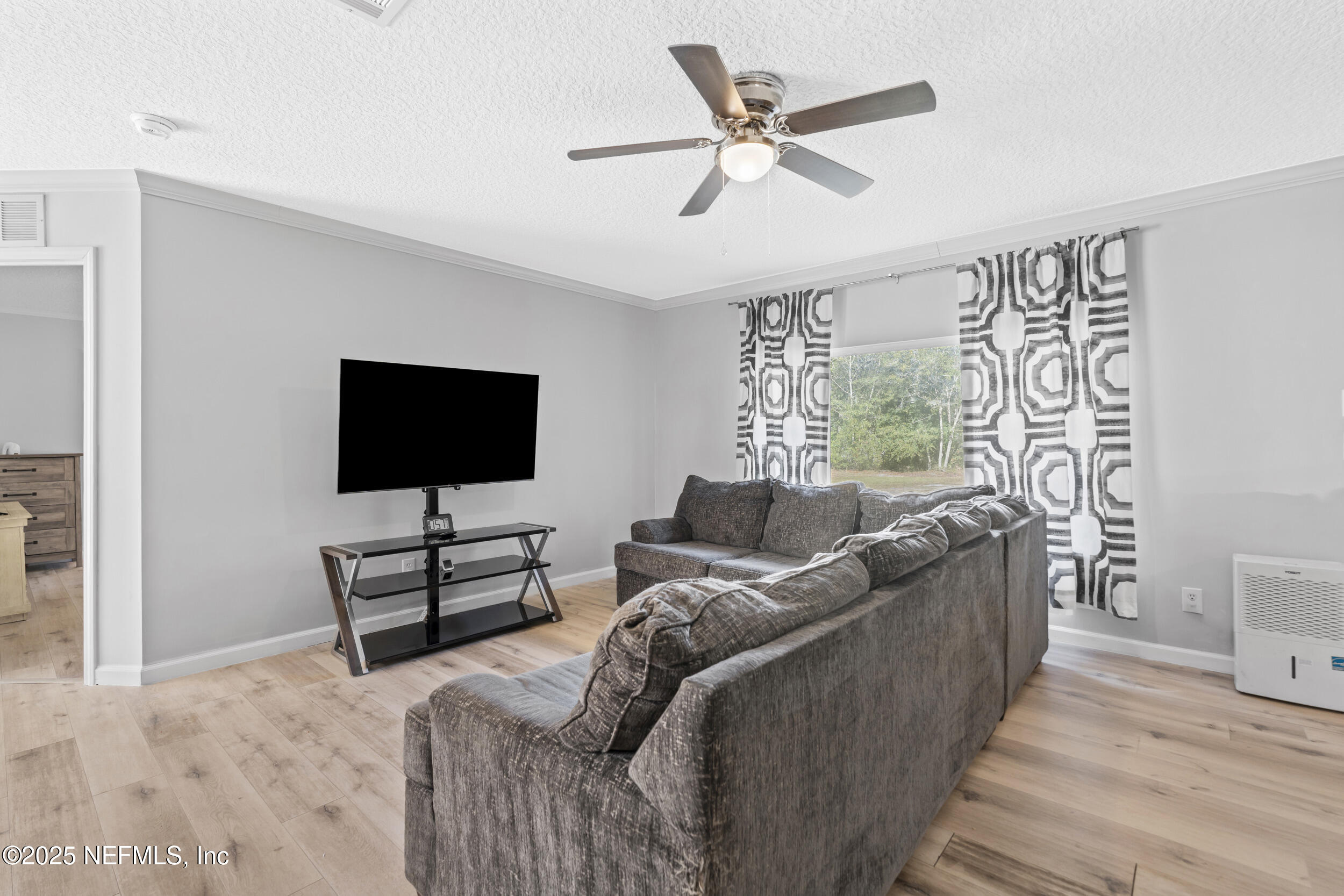 9032 COMMONWEALTH Avenue