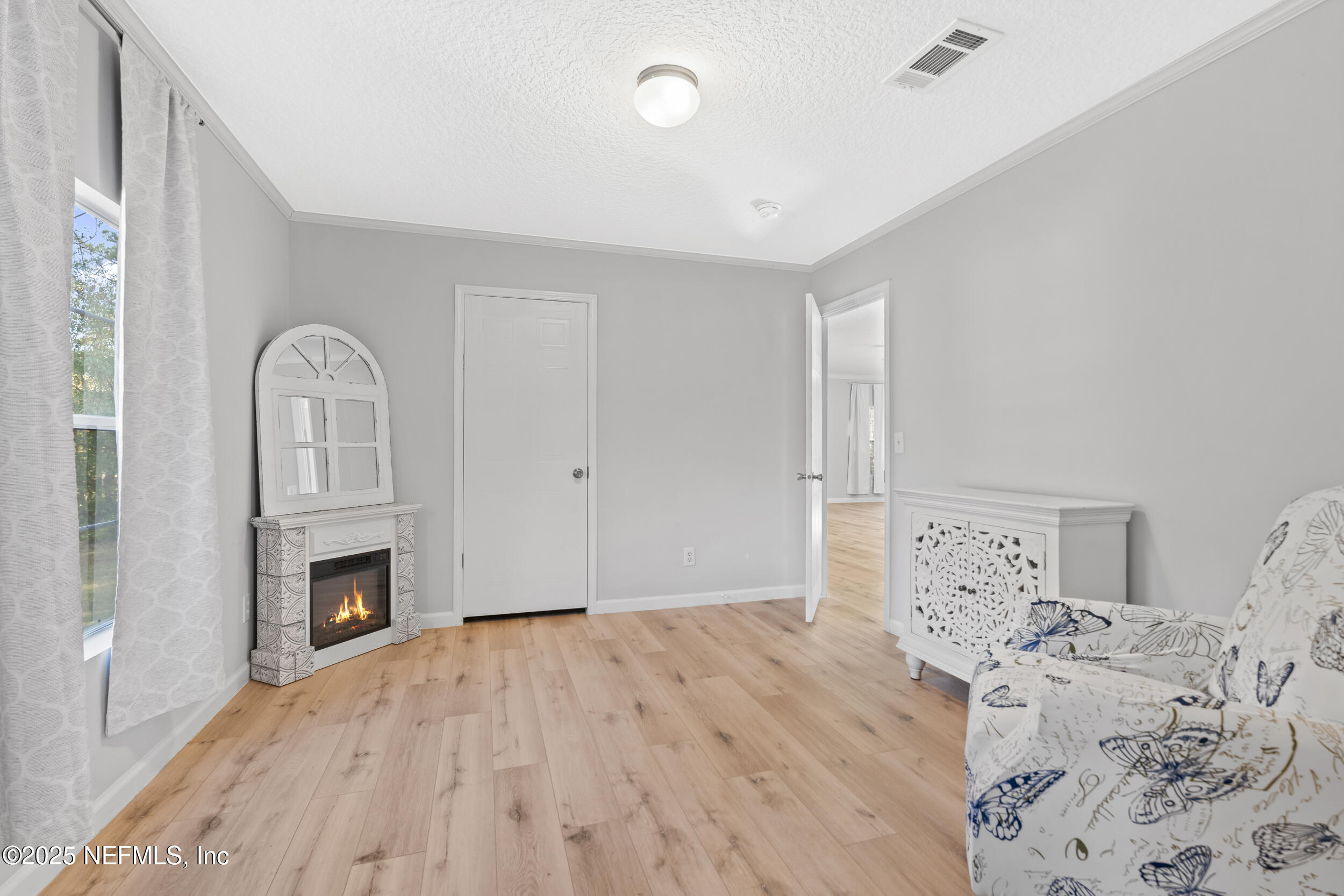 9032 COMMONWEALTH Avenue