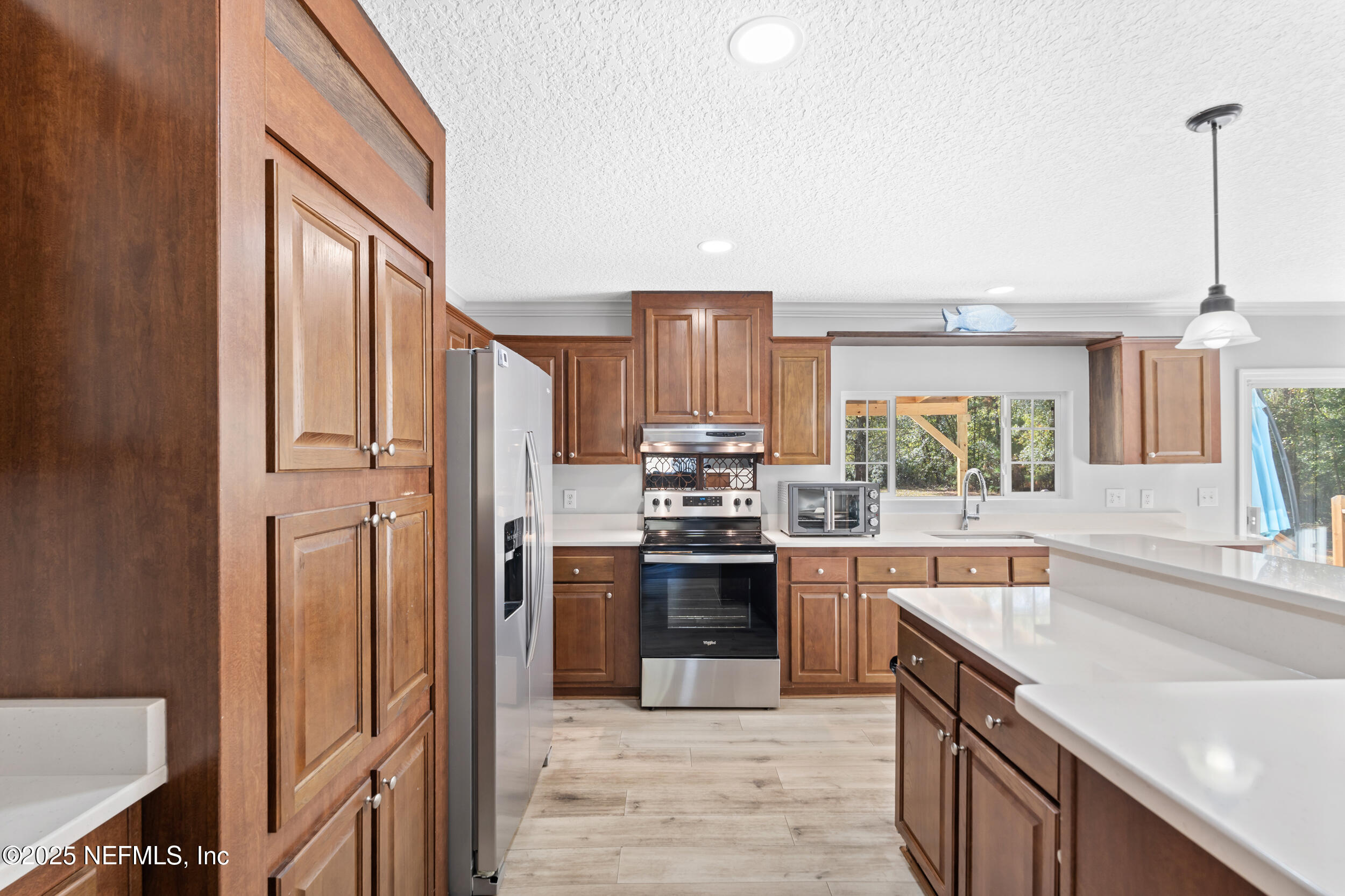 9032 COMMONWEALTH Avenue