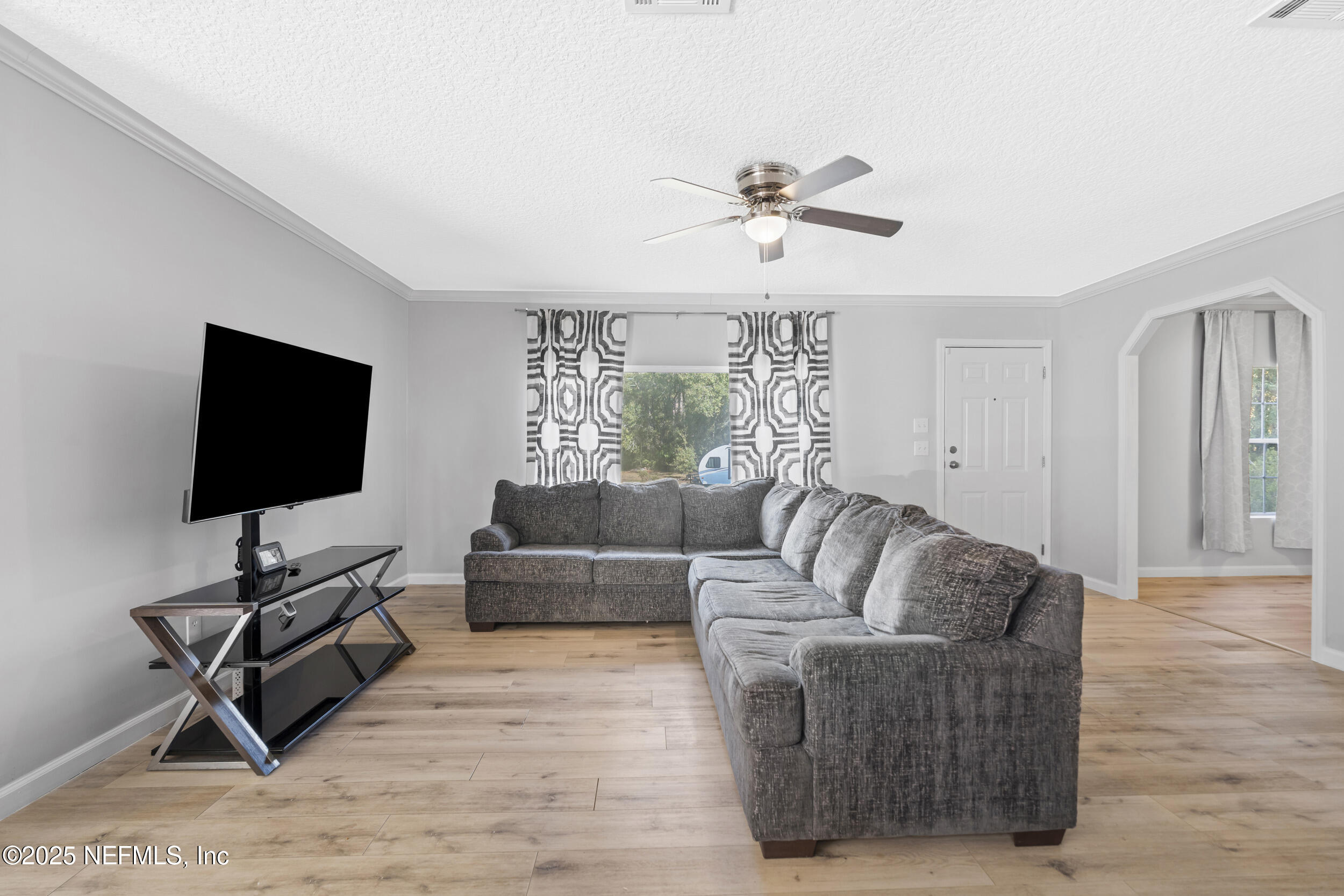 9032 COMMONWEALTH Avenue