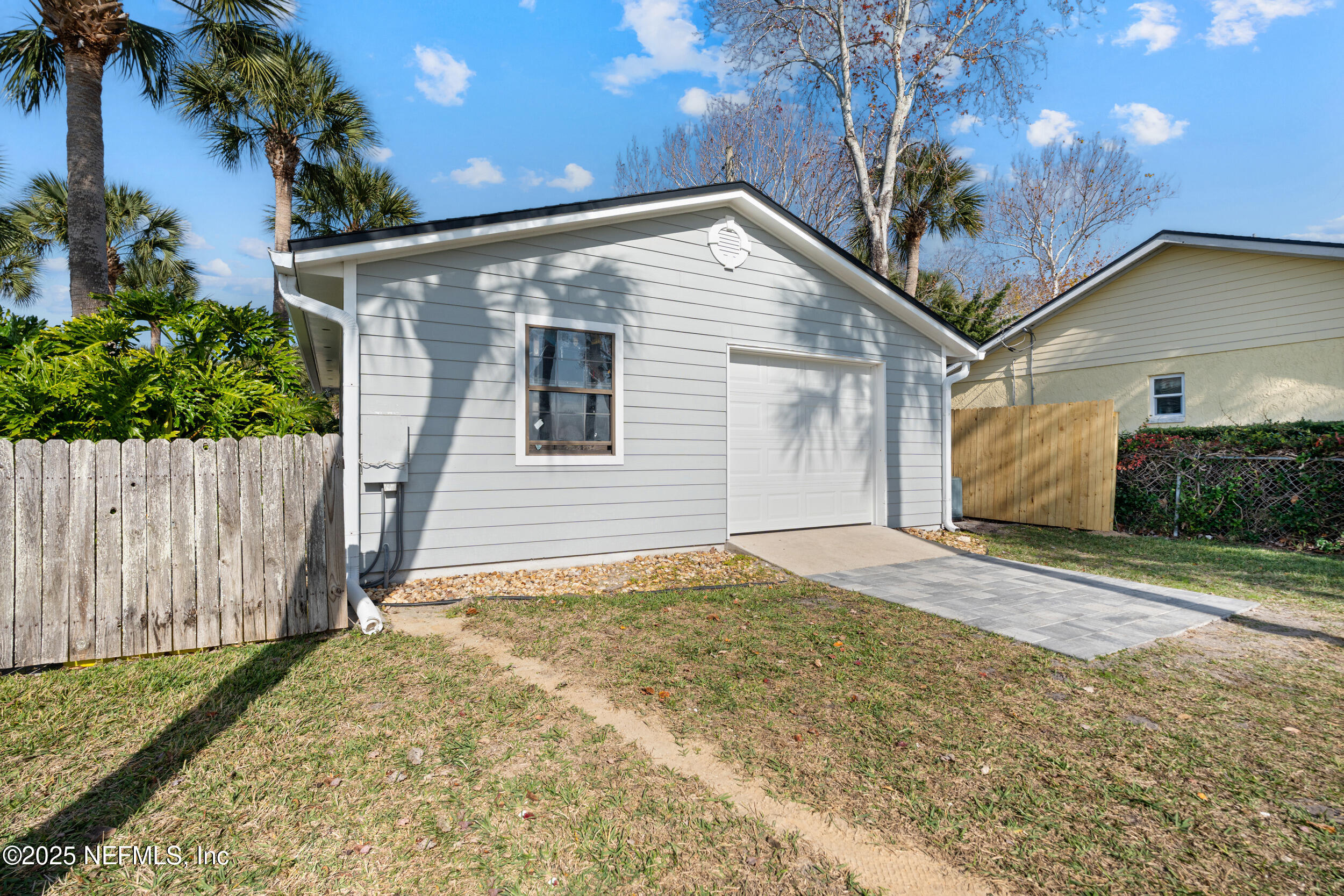 8978 HECKSCHER Drive