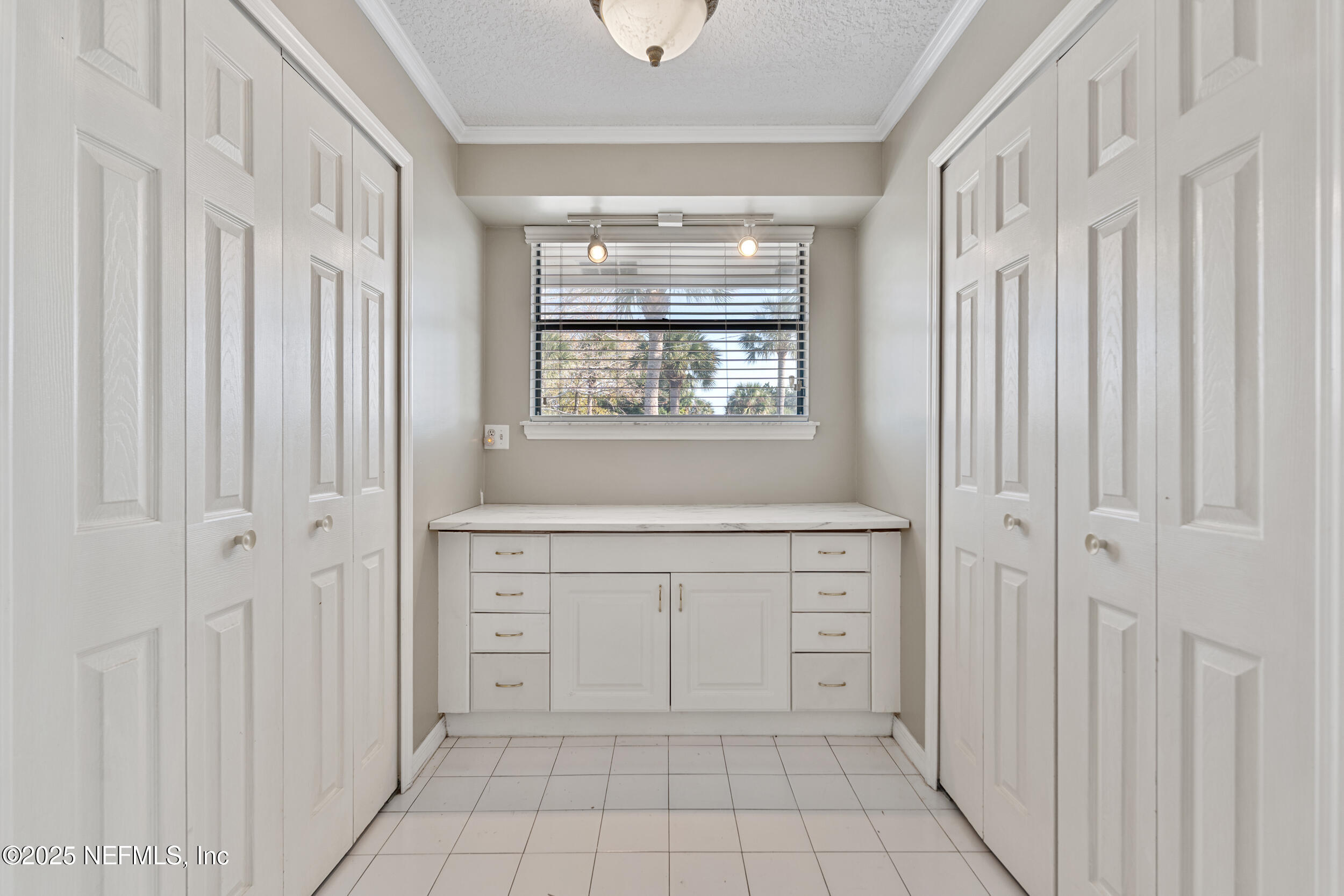 8978 HECKSCHER Drive