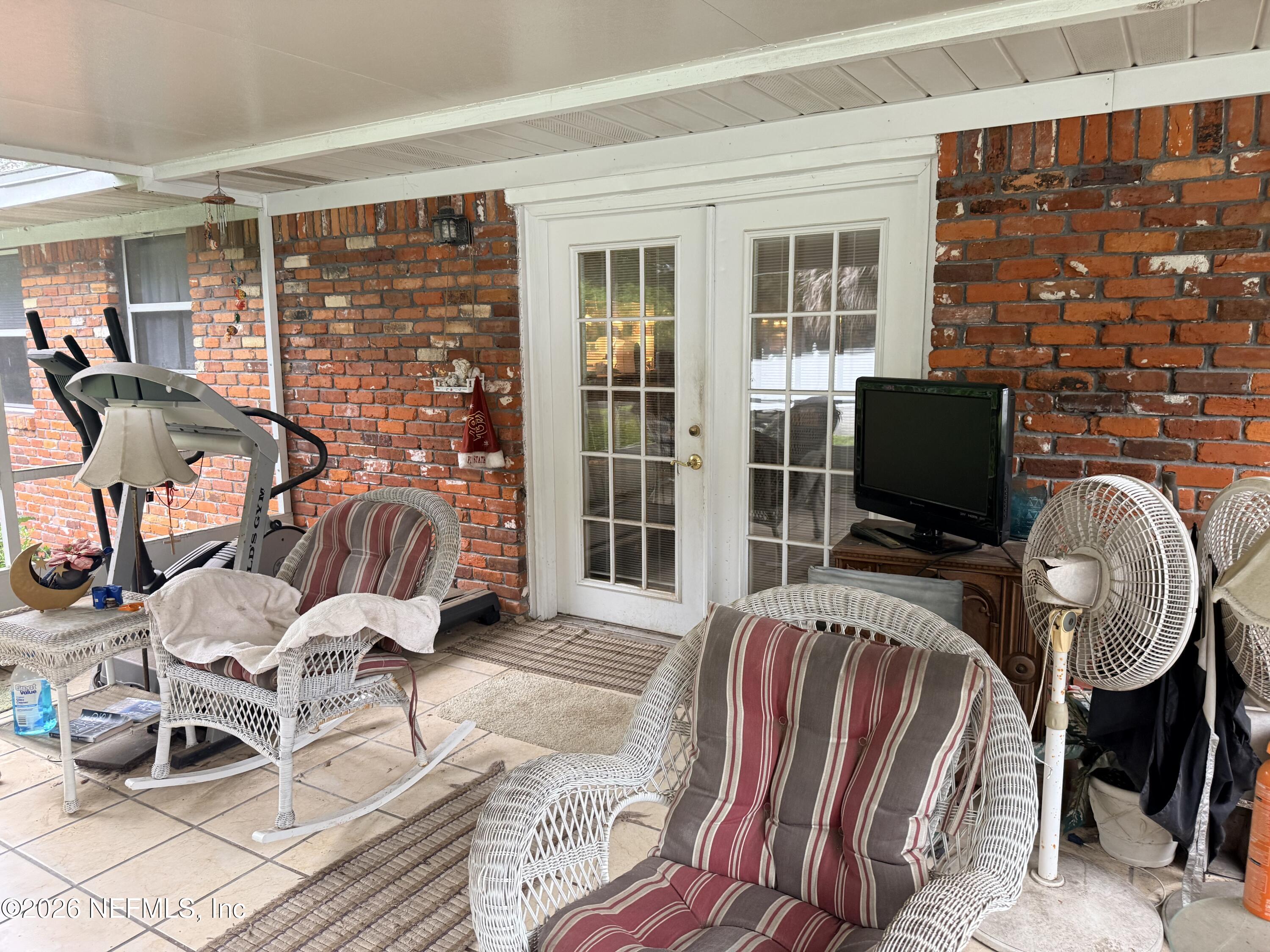 1610 HOLLY OAKS LAKE Road E