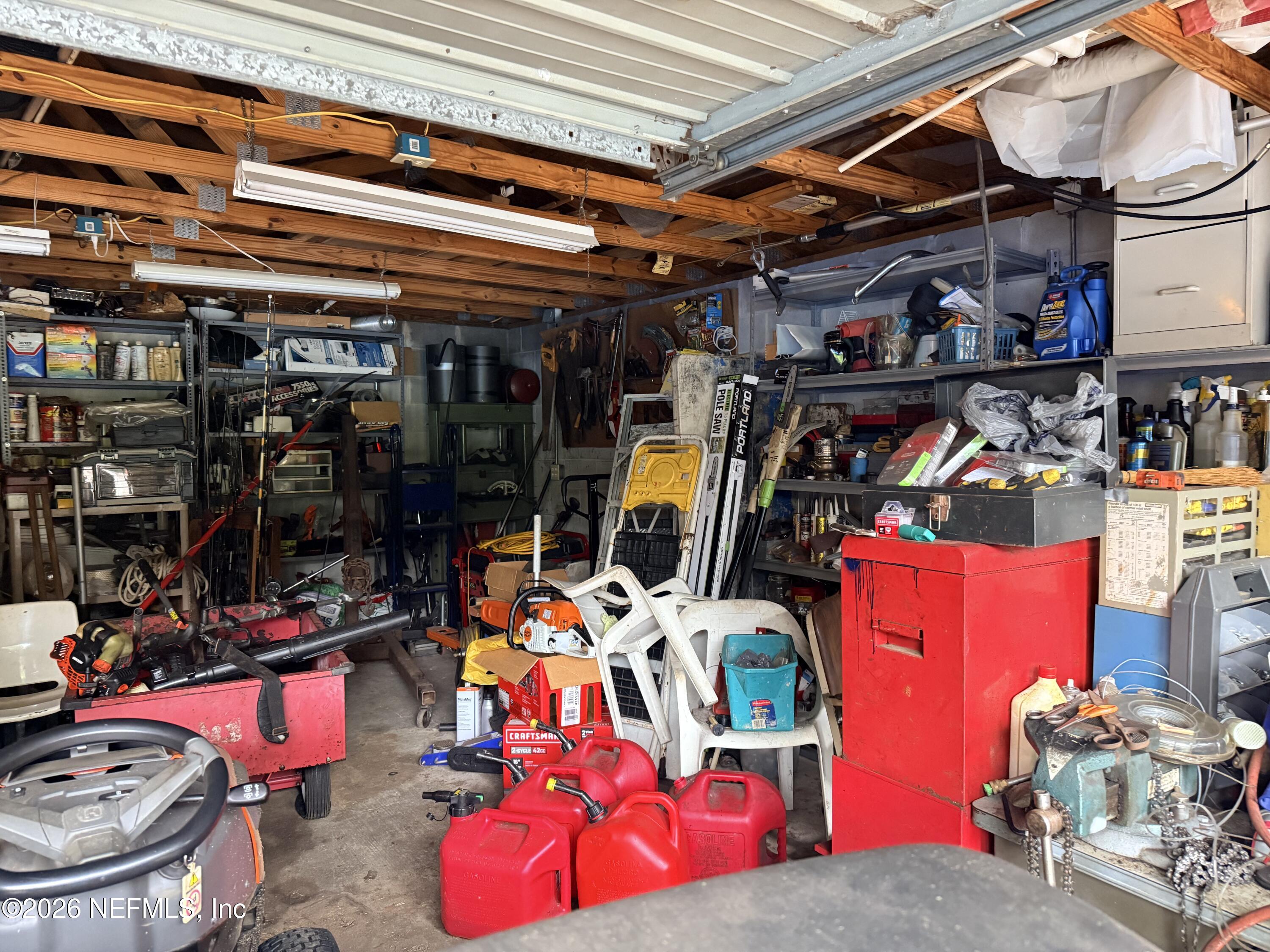 1610 HOLLY OAKS LAKE Road E