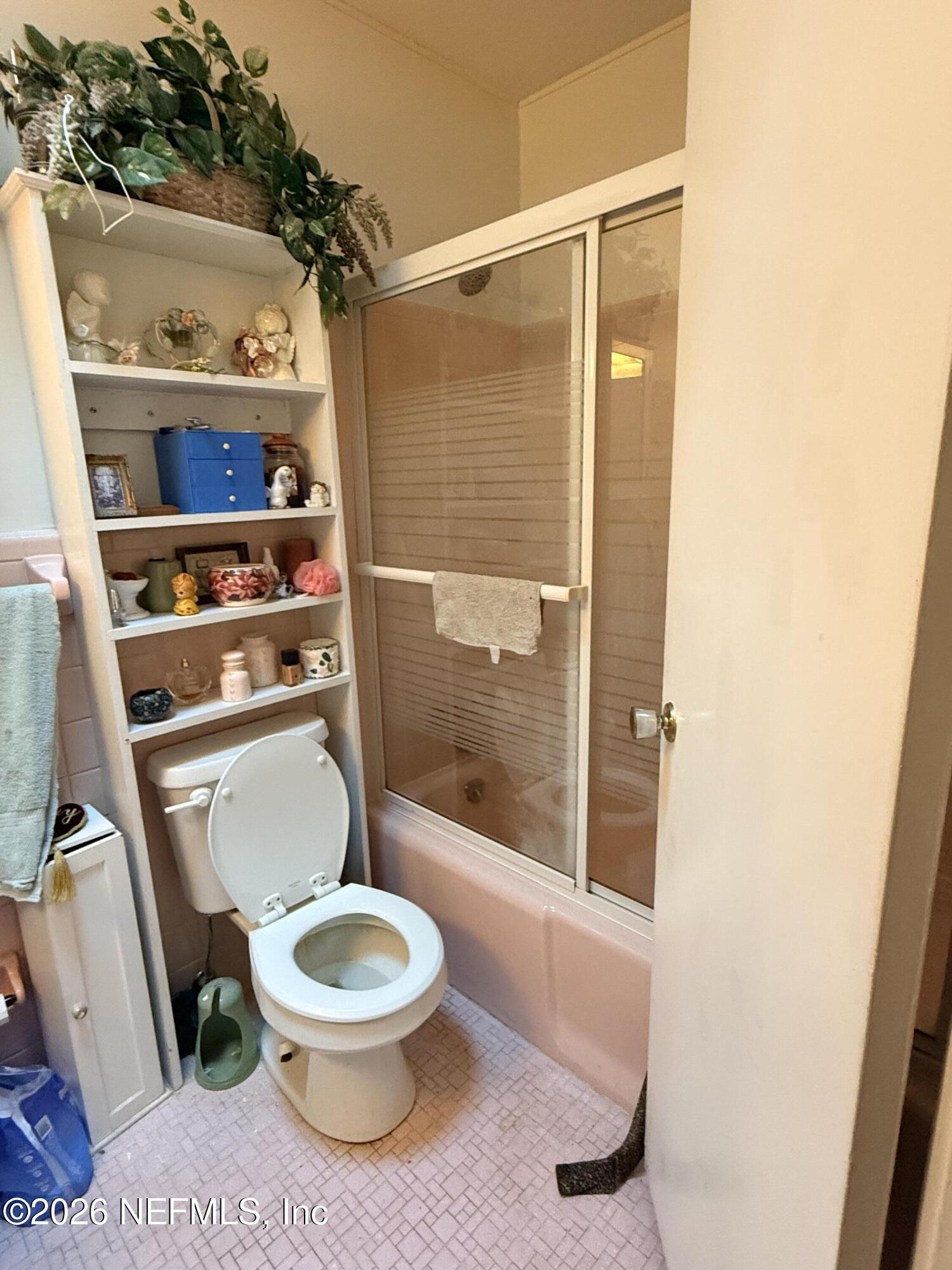 1610 HOLLY OAKS LAKE Road E