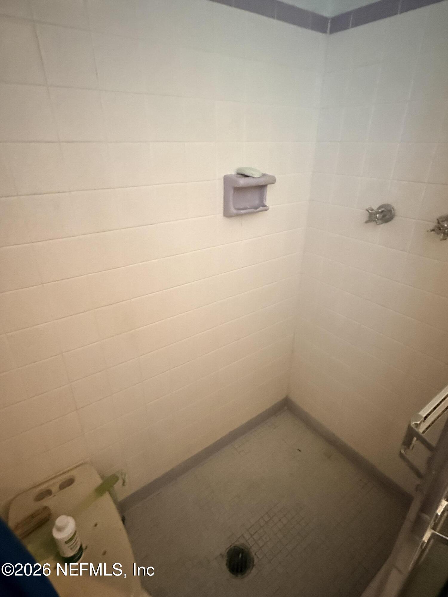 1610 HOLLY OAKS LAKE Road E