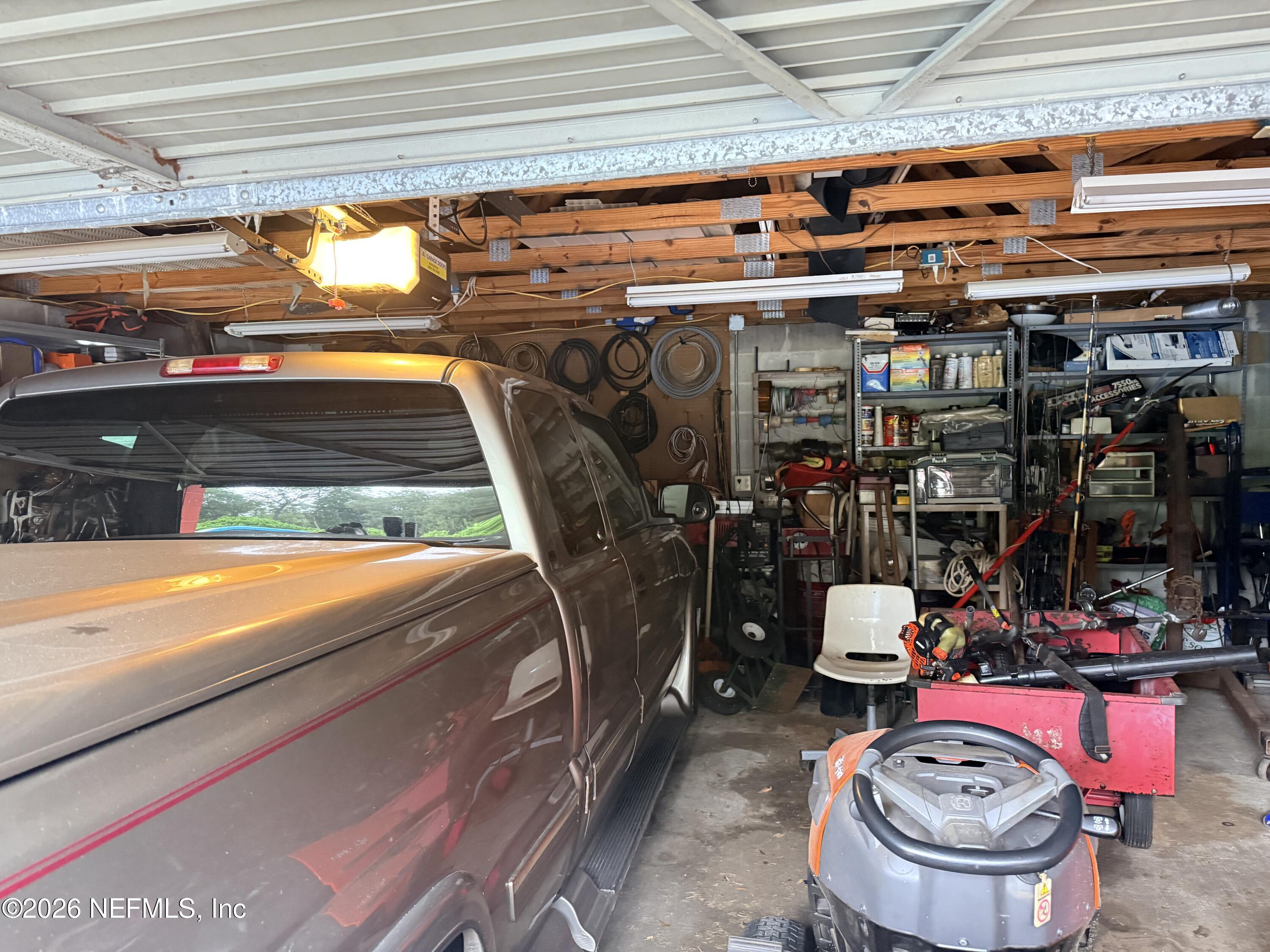 1610 HOLLY OAKS LAKE Road E