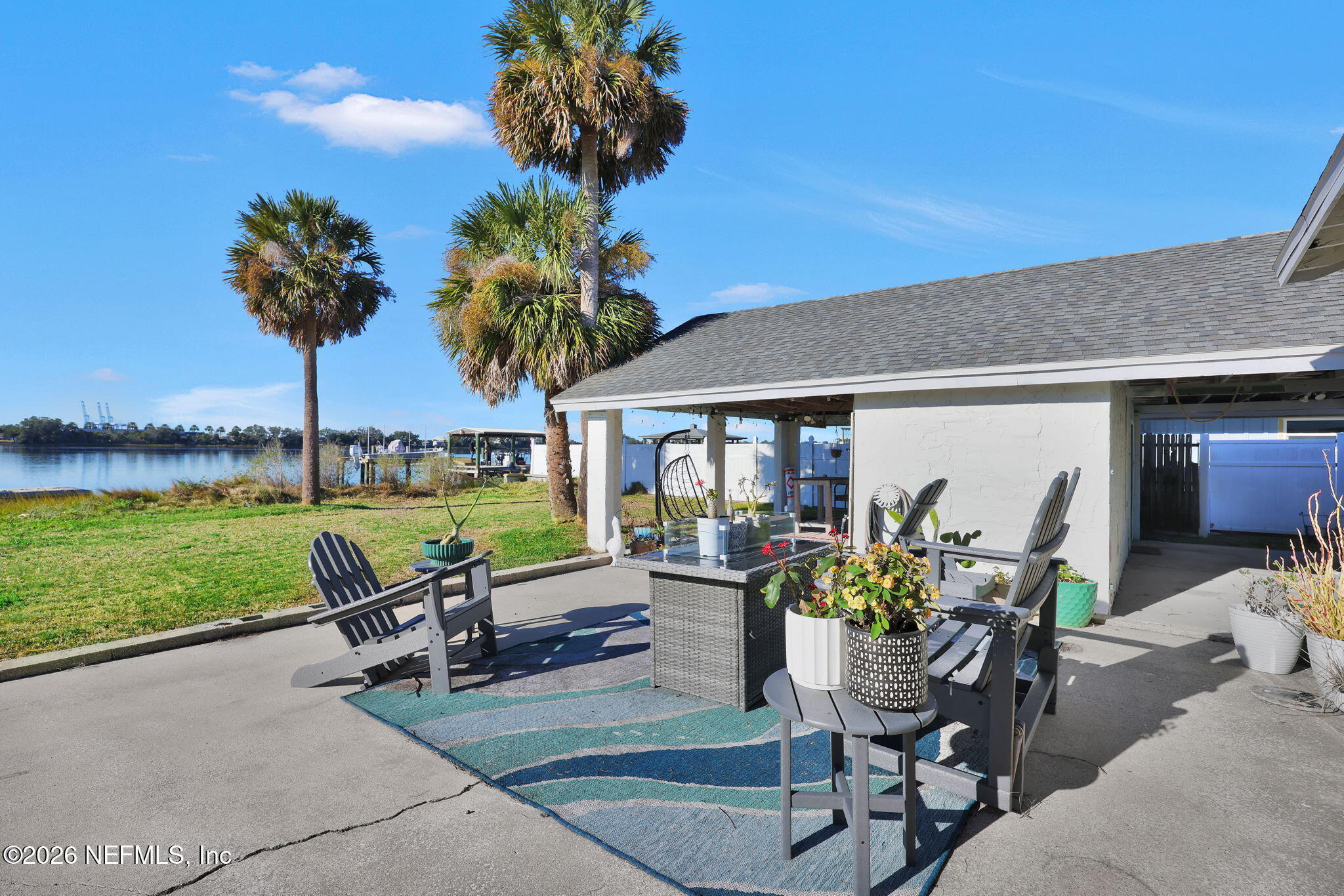 5818 HECKSCHER Drive