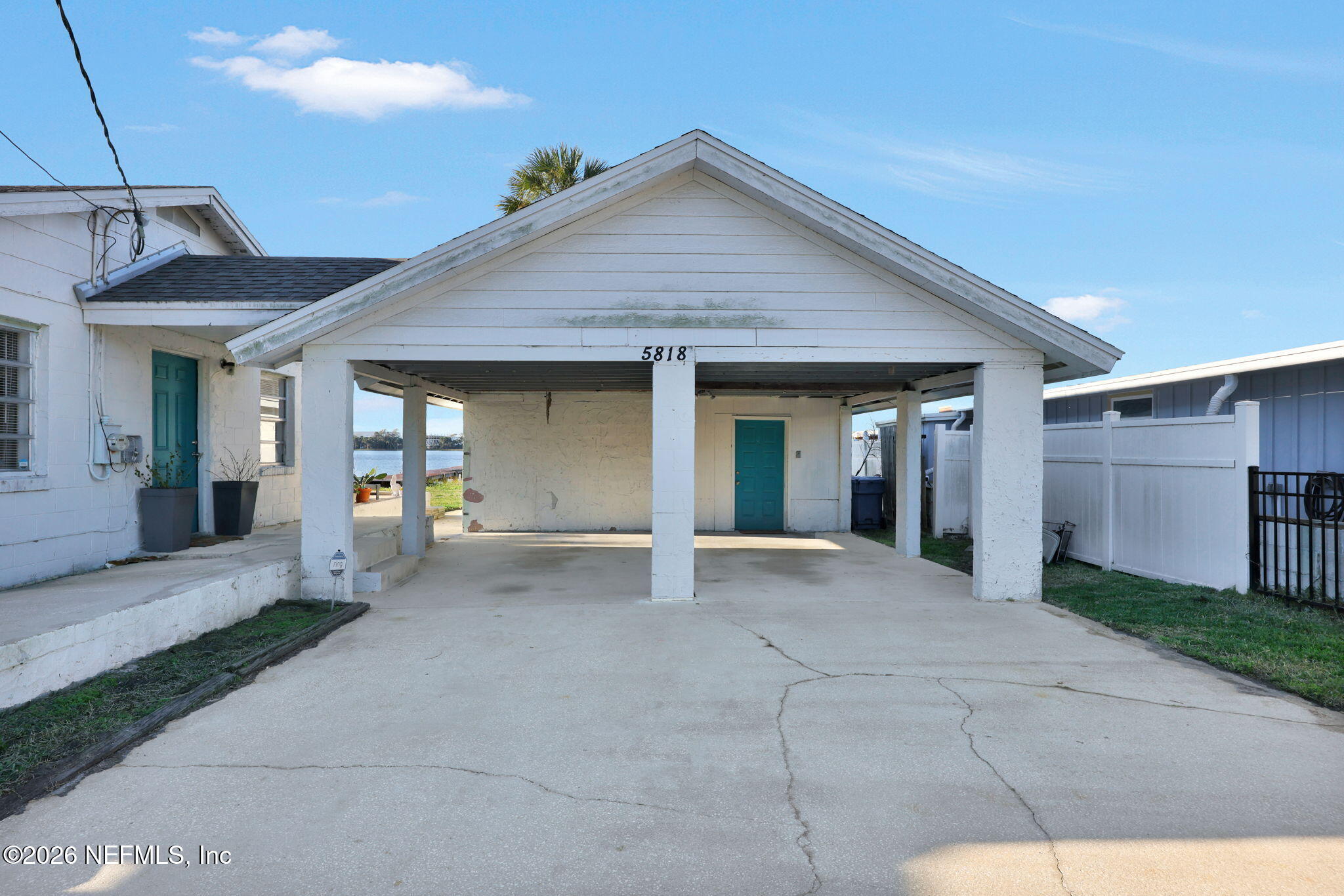 5818 HECKSCHER Drive