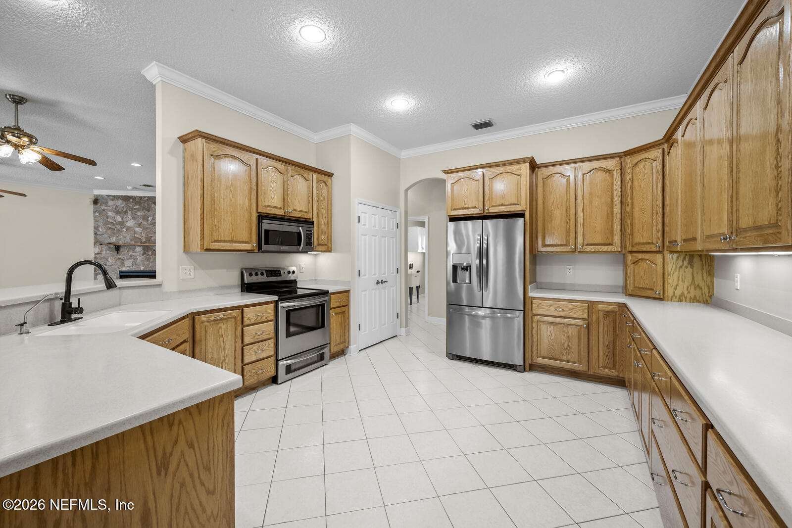 1240 BEEKMAN Drive