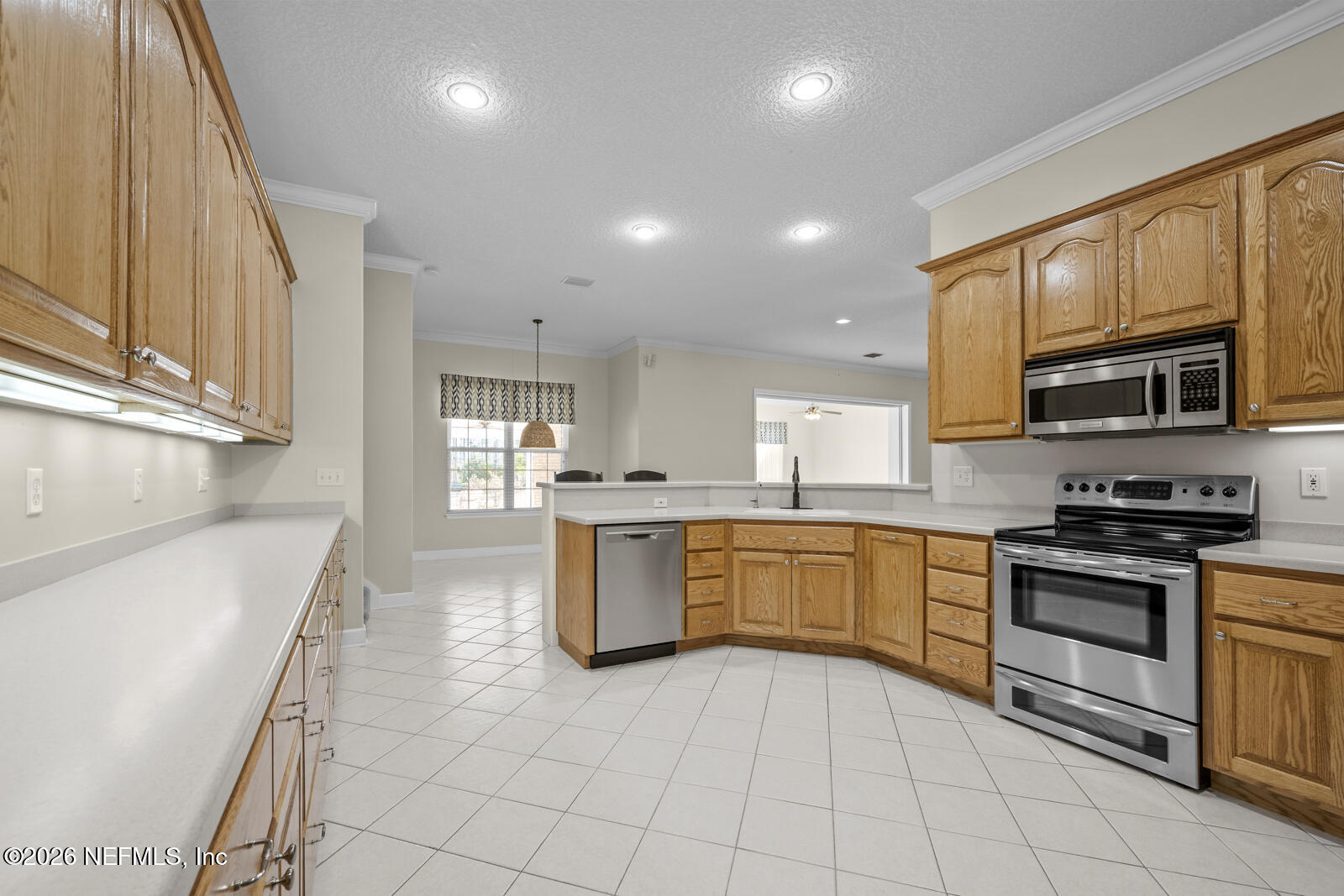 1240 BEEKMAN Drive