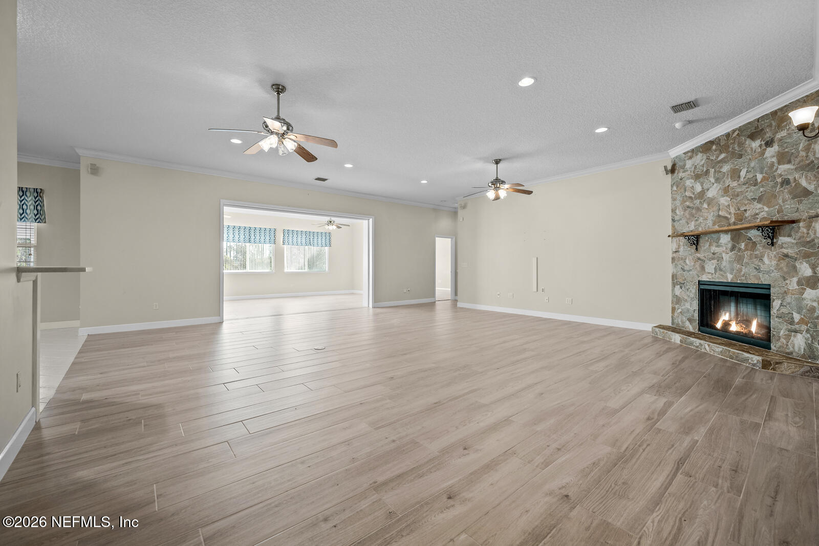 1240 BEEKMAN Drive