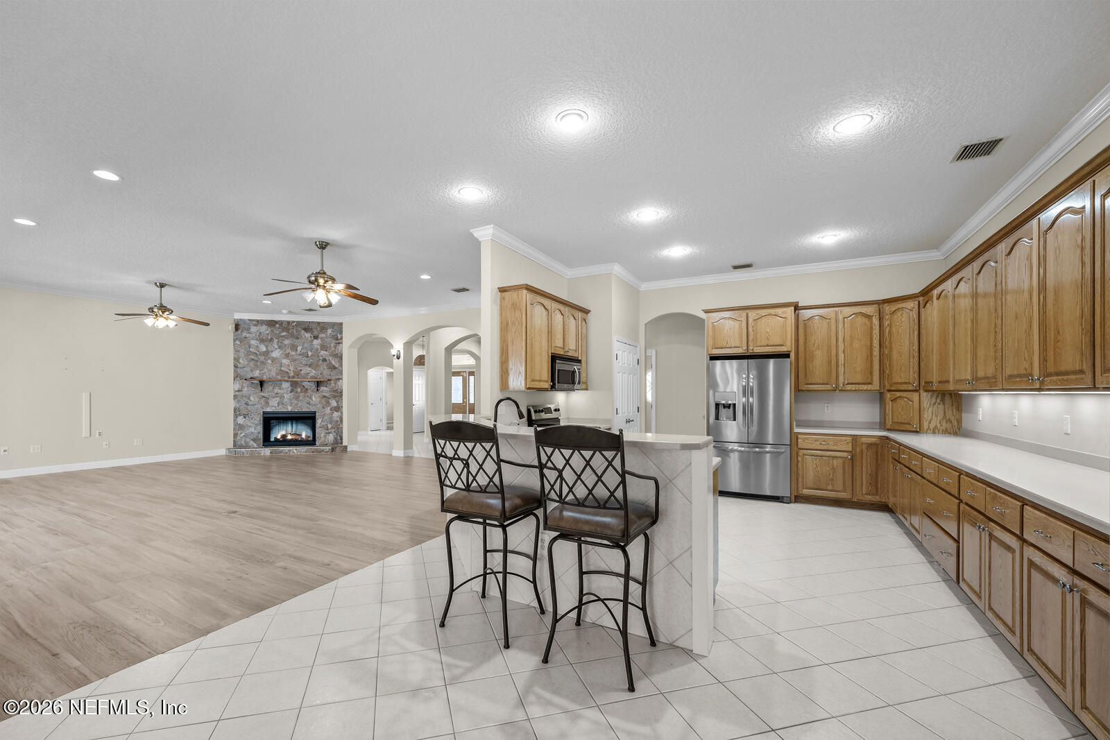 1240 BEEKMAN Drive