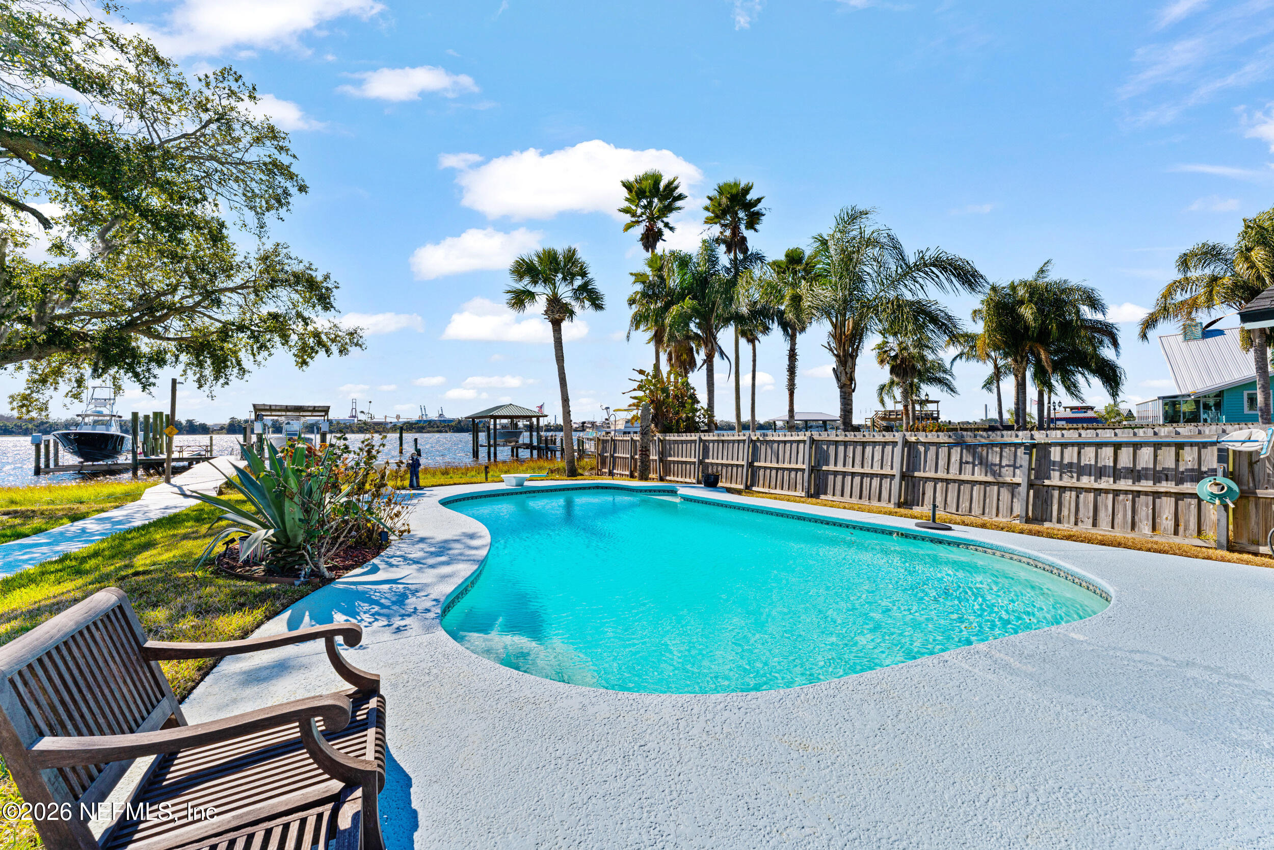 5992 HECKSCHER Drive