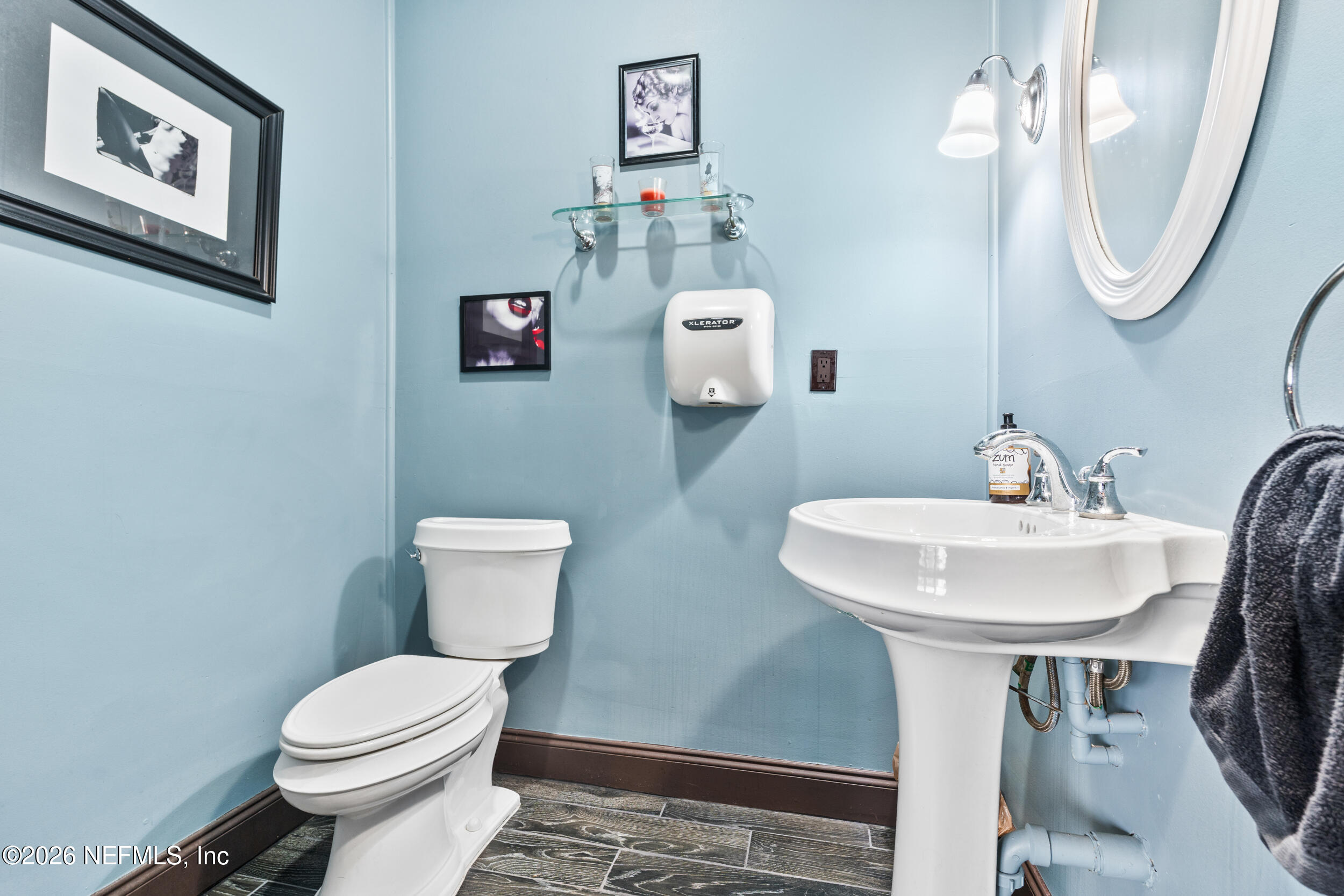 5992 HECKSCHER Drive