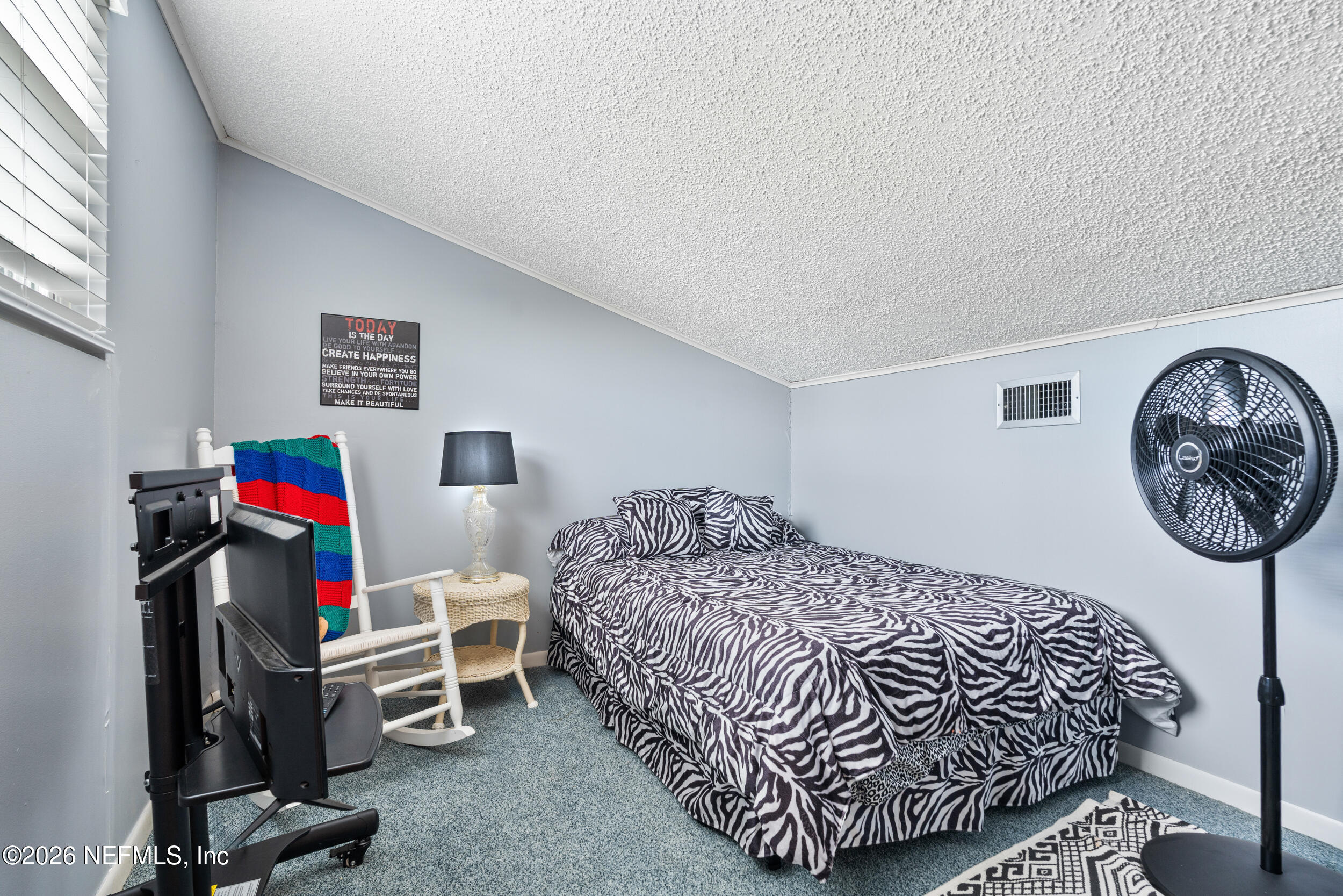 5992 HECKSCHER Drive